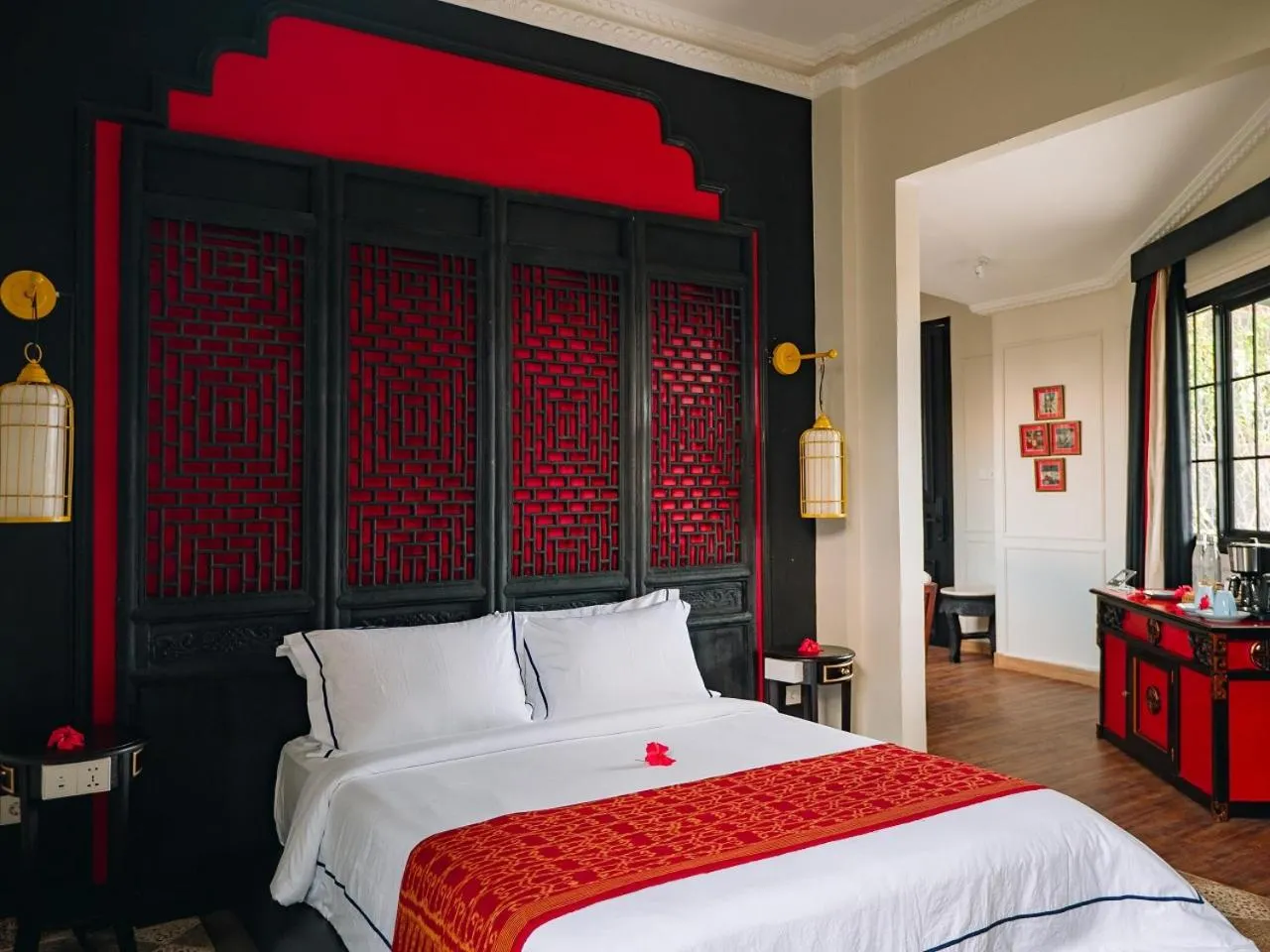 Bedroom, Bed in House of Tugu, Old Town Jakarta