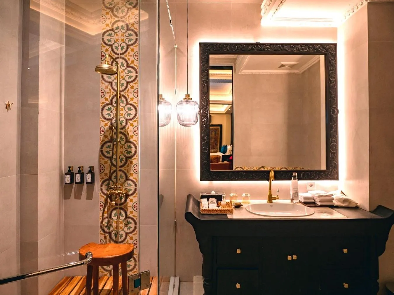 Bathroom in House of Tugu, Old Town Jakarta