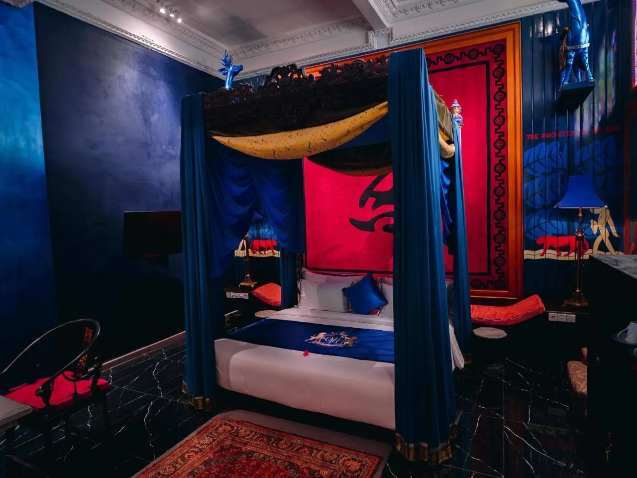 Bedroom, Bed in House of Tugu, Old Town Jakarta