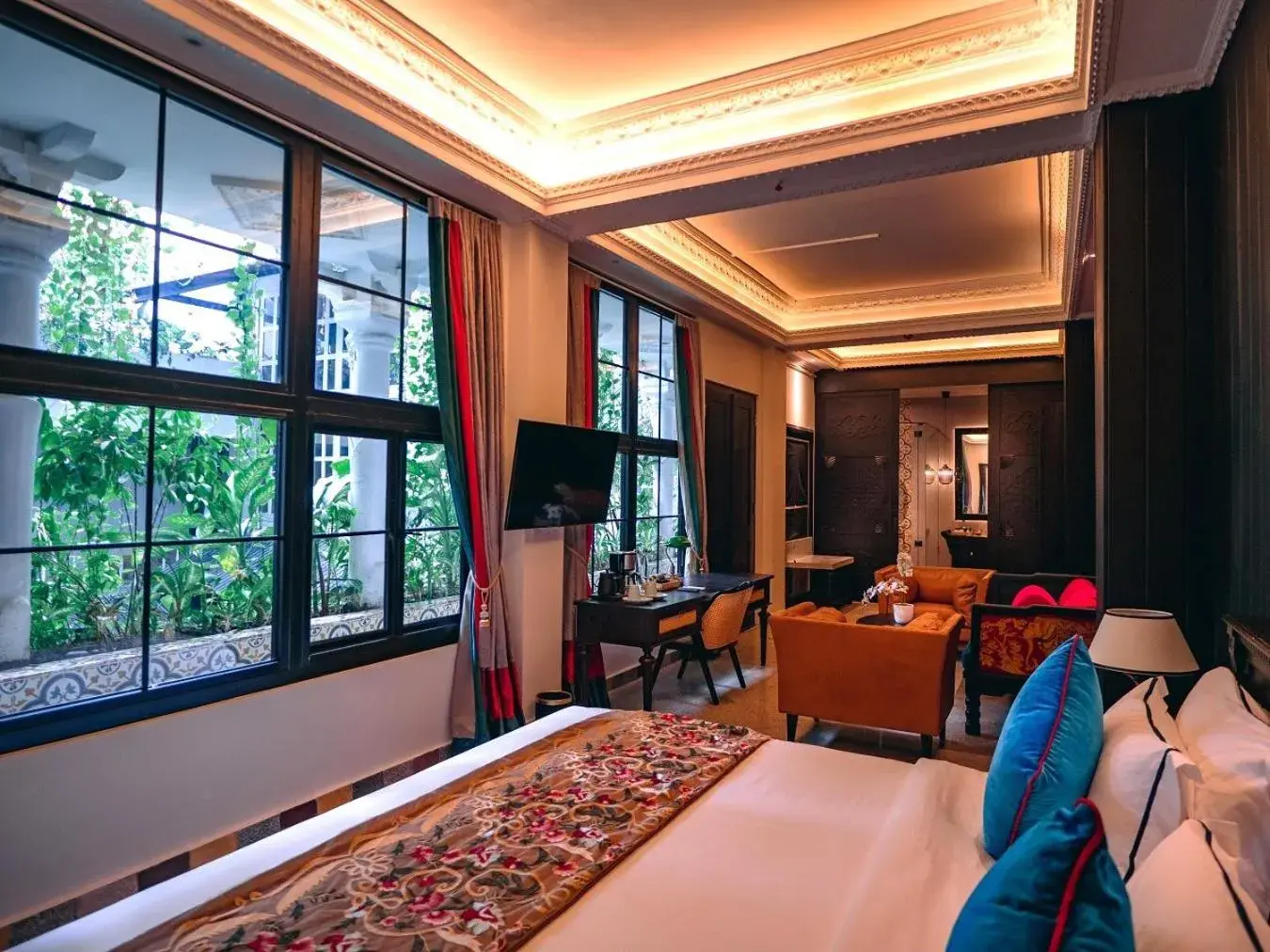 Colonial Courtyard Suites with Signature Afternoon Tea in House of Tugu, Old Town Jakarta Colonial Courtyard Suites with Signature Afternoon Tea in House of Tugu, Old Town Jakarta
