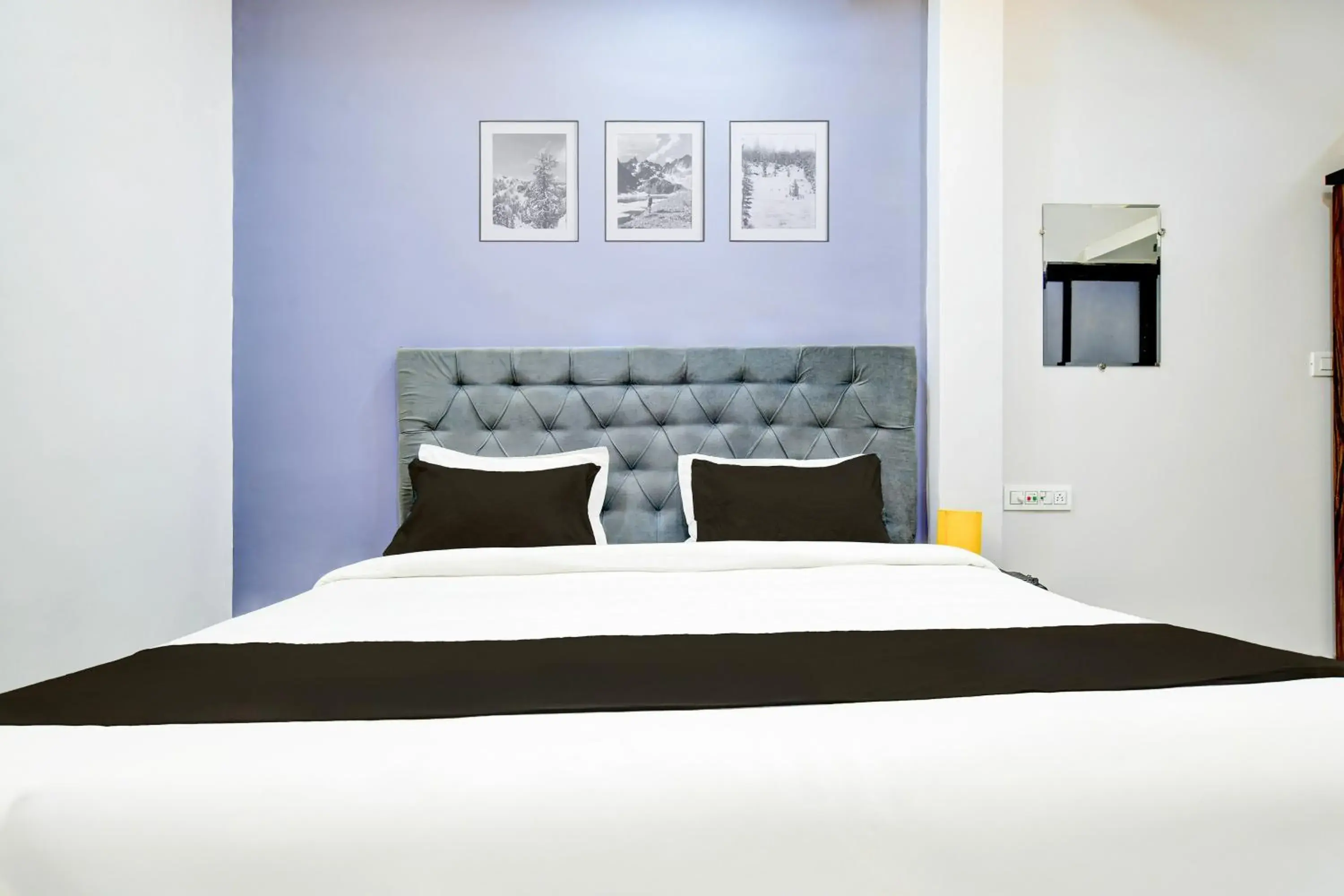 Bedroom, Bed in Hotel O D.V Near Medanta Hospital Indore Bedroom, Bed in Hotel O D.V Near Medanta Hospital Indore