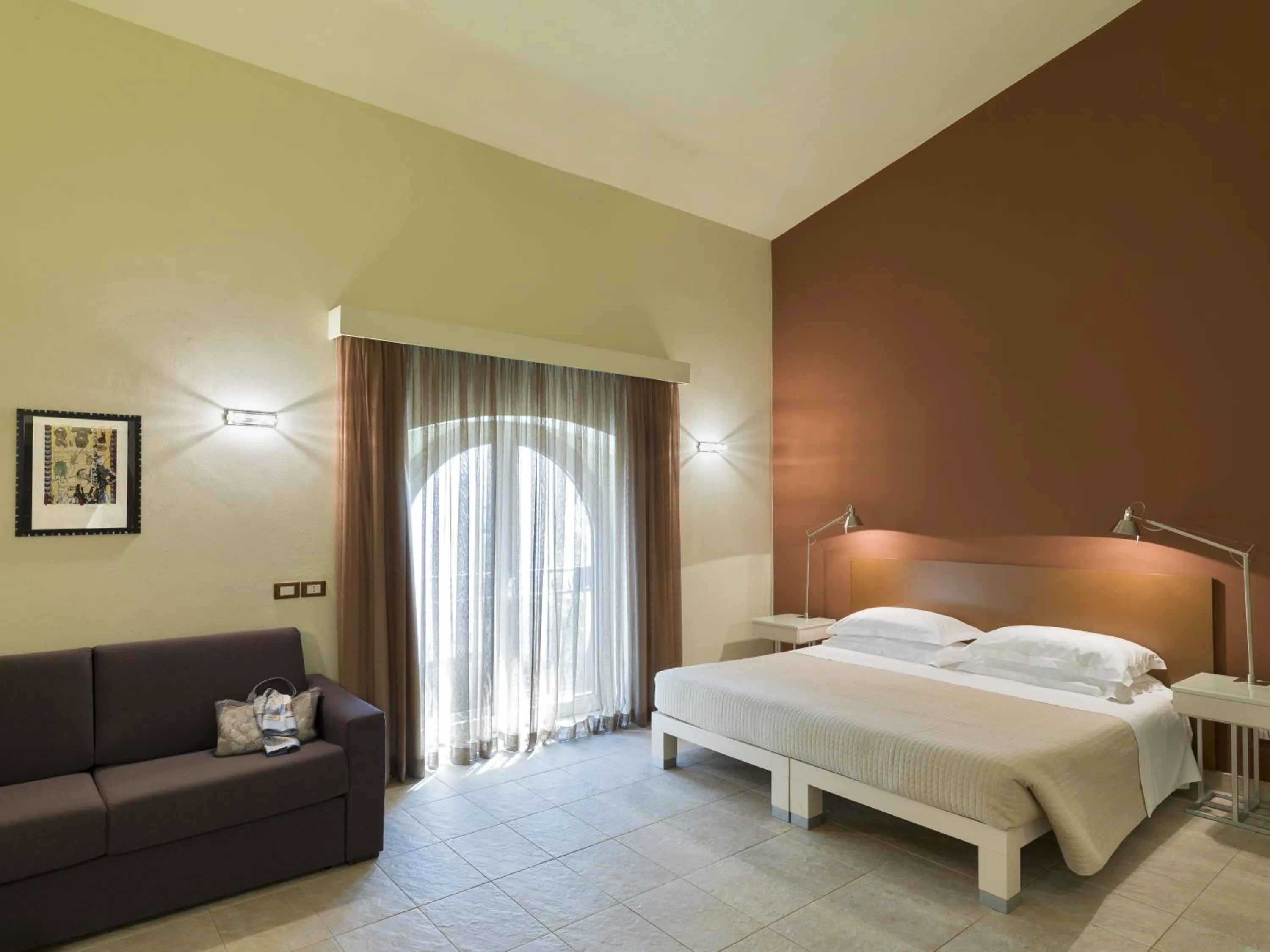 Photo of the whole room, Bed in PopArtment