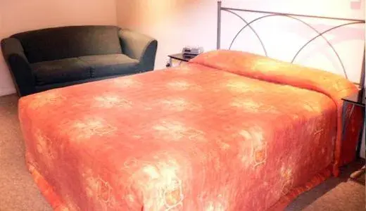 Bed in Academy at Botany Motor Inn Bed in Academy at Botany Motor Inn