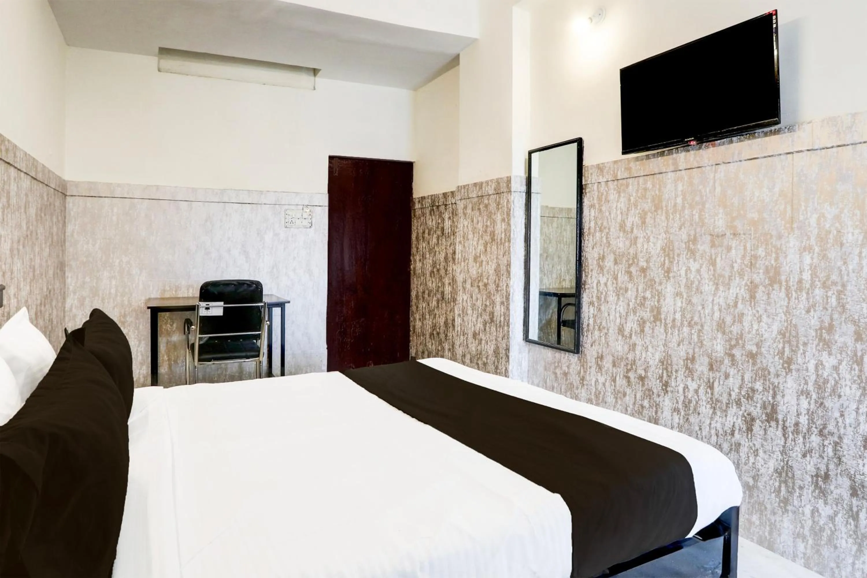 Bedroom, Bed in Collection O Kukatpally S Palace