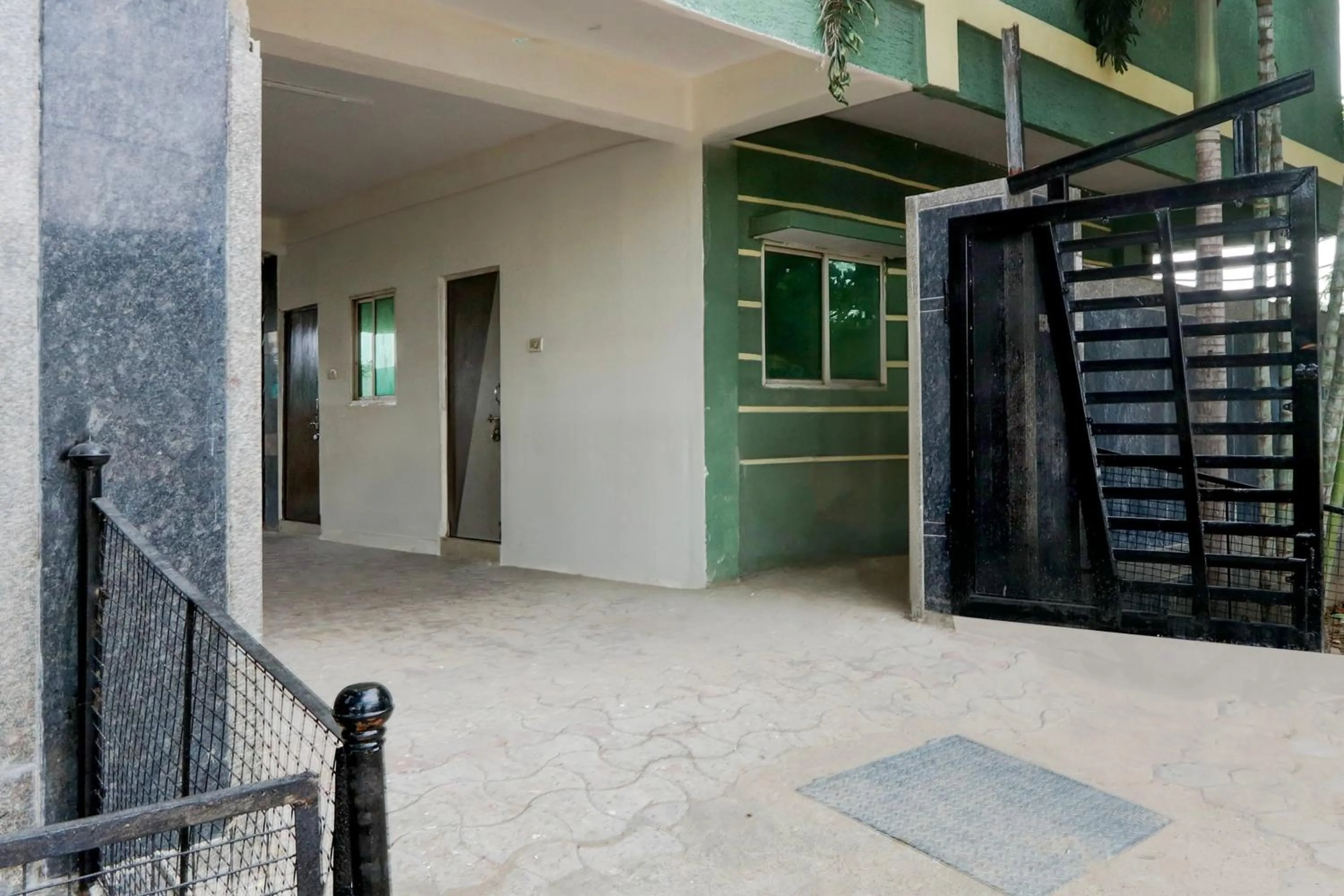 Facade/entrance in Collection O Kukatpally S Palace