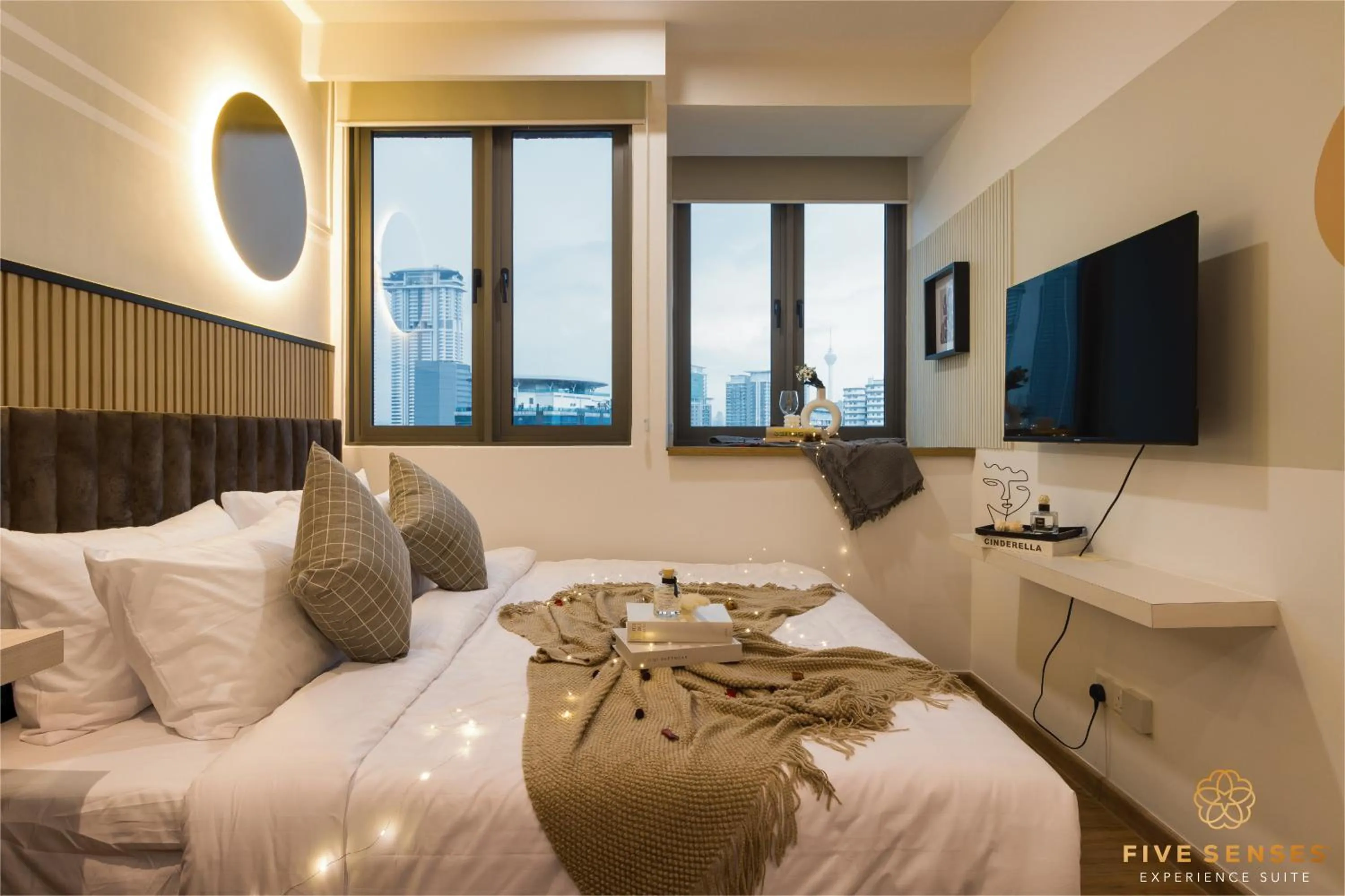 View (from property/room), Bed in Riveria Premium Kuala Lumpur, Roam