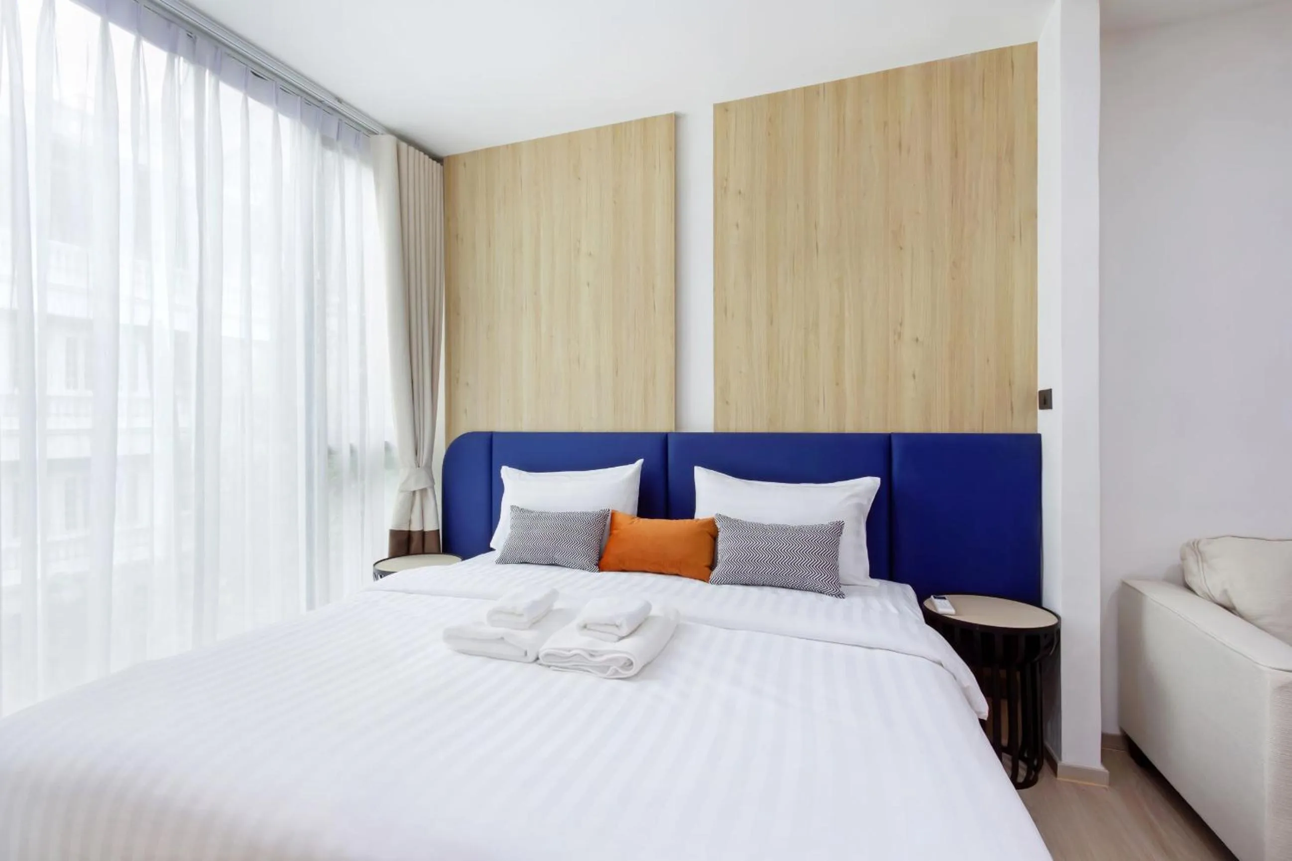 Bed in Aquila Hotel Bangkok