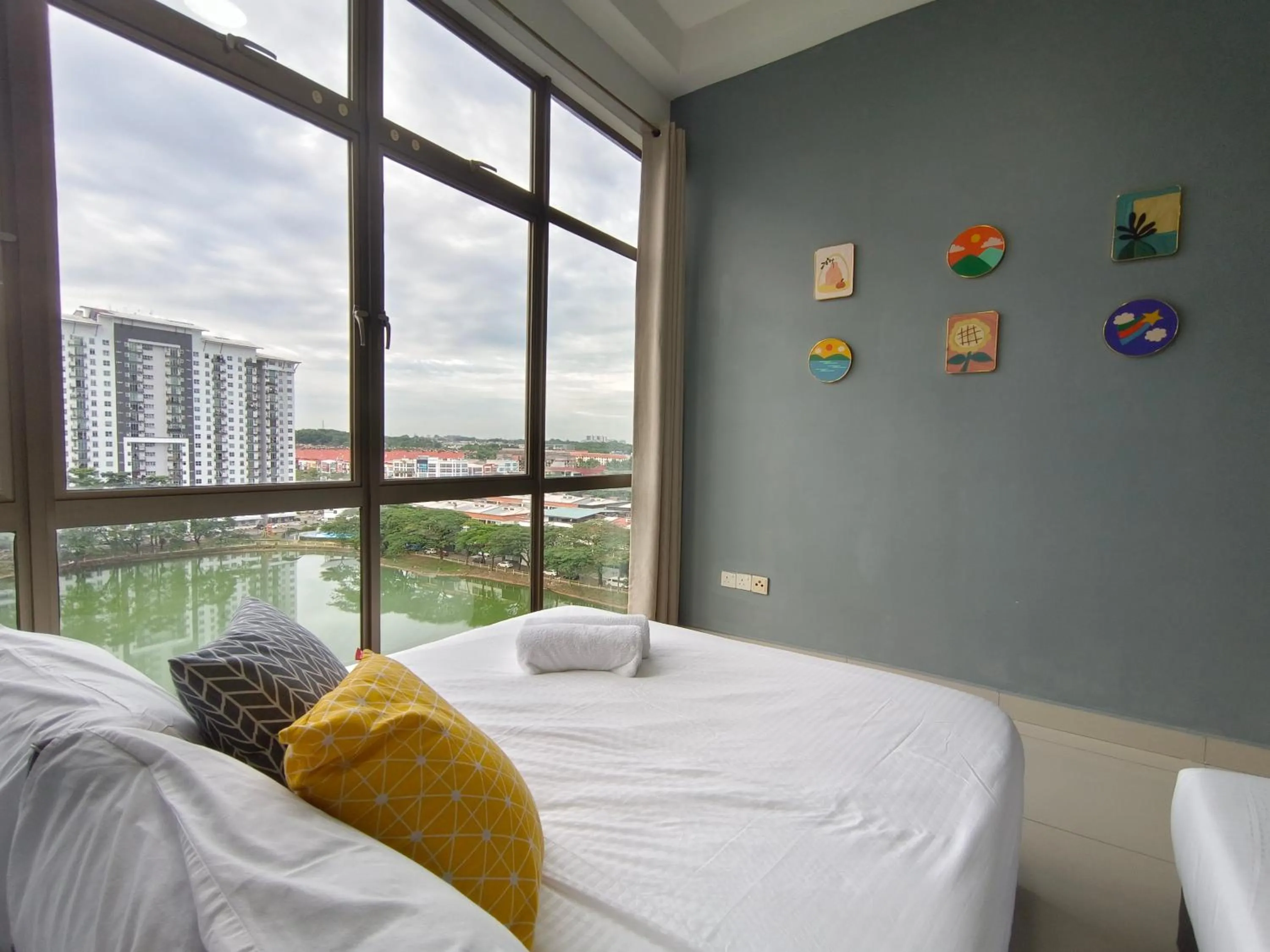-Lake View- Mount Austin IKEA Toppen 10 mins - B187