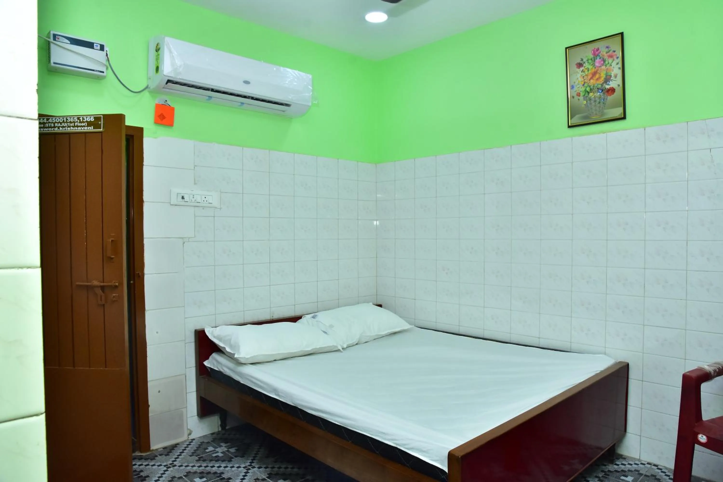 Bed in Sri Tirumalaa Hotel