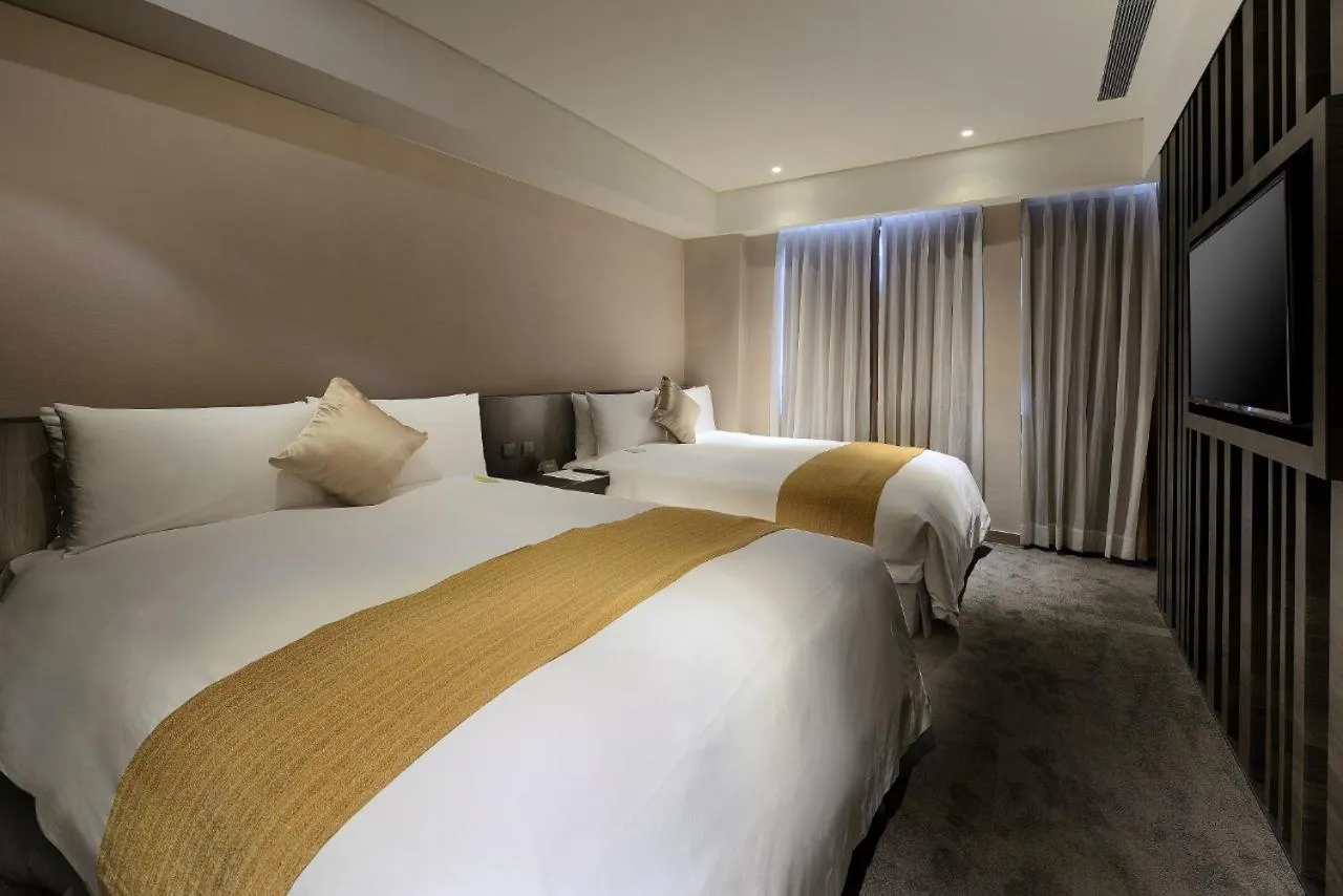 Bed in Hualien Holiday Hotel
