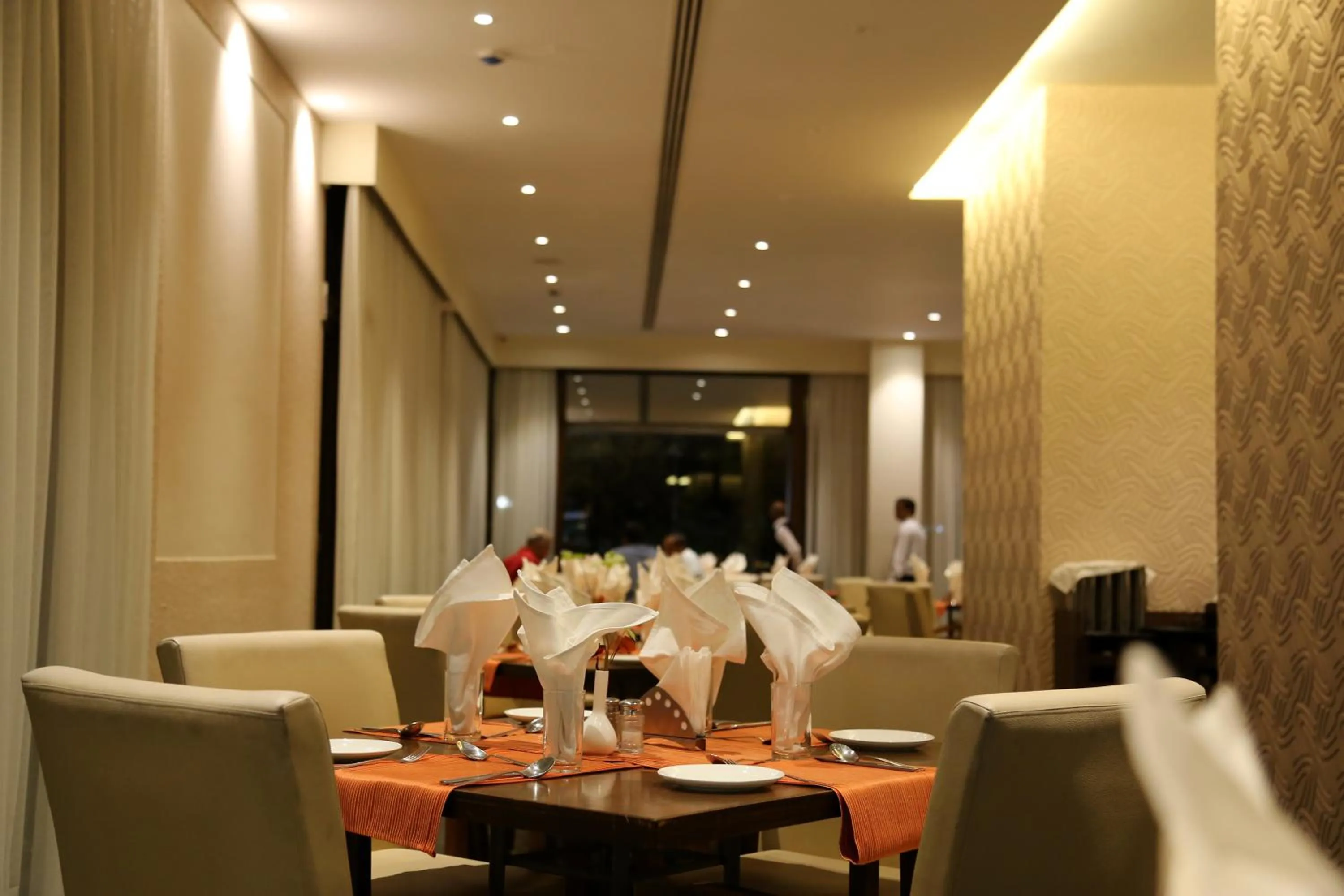 Restaurant/places to eat in Hotel Eefa