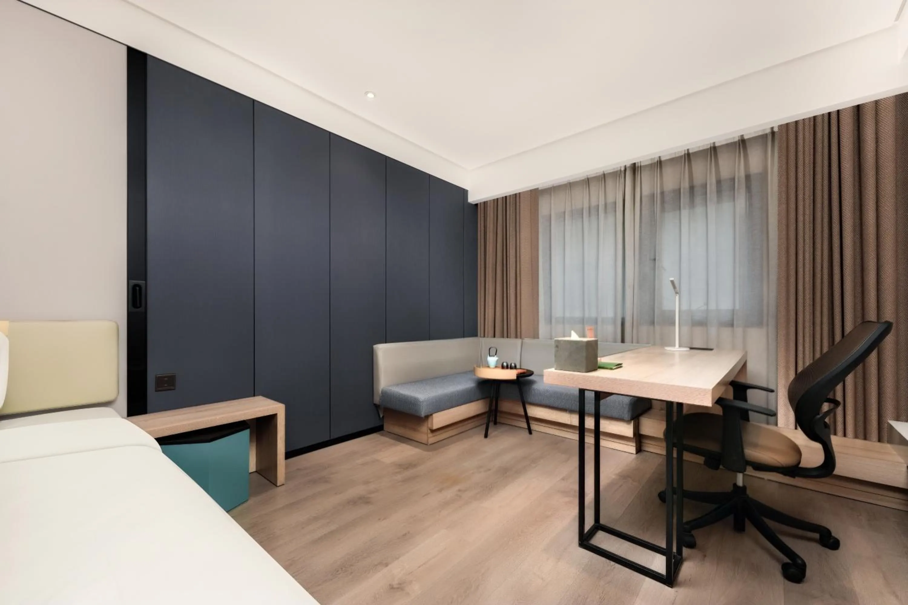 Bed in Atour Hotel Hangzhou Qianjiang New Town Qianjiang Road