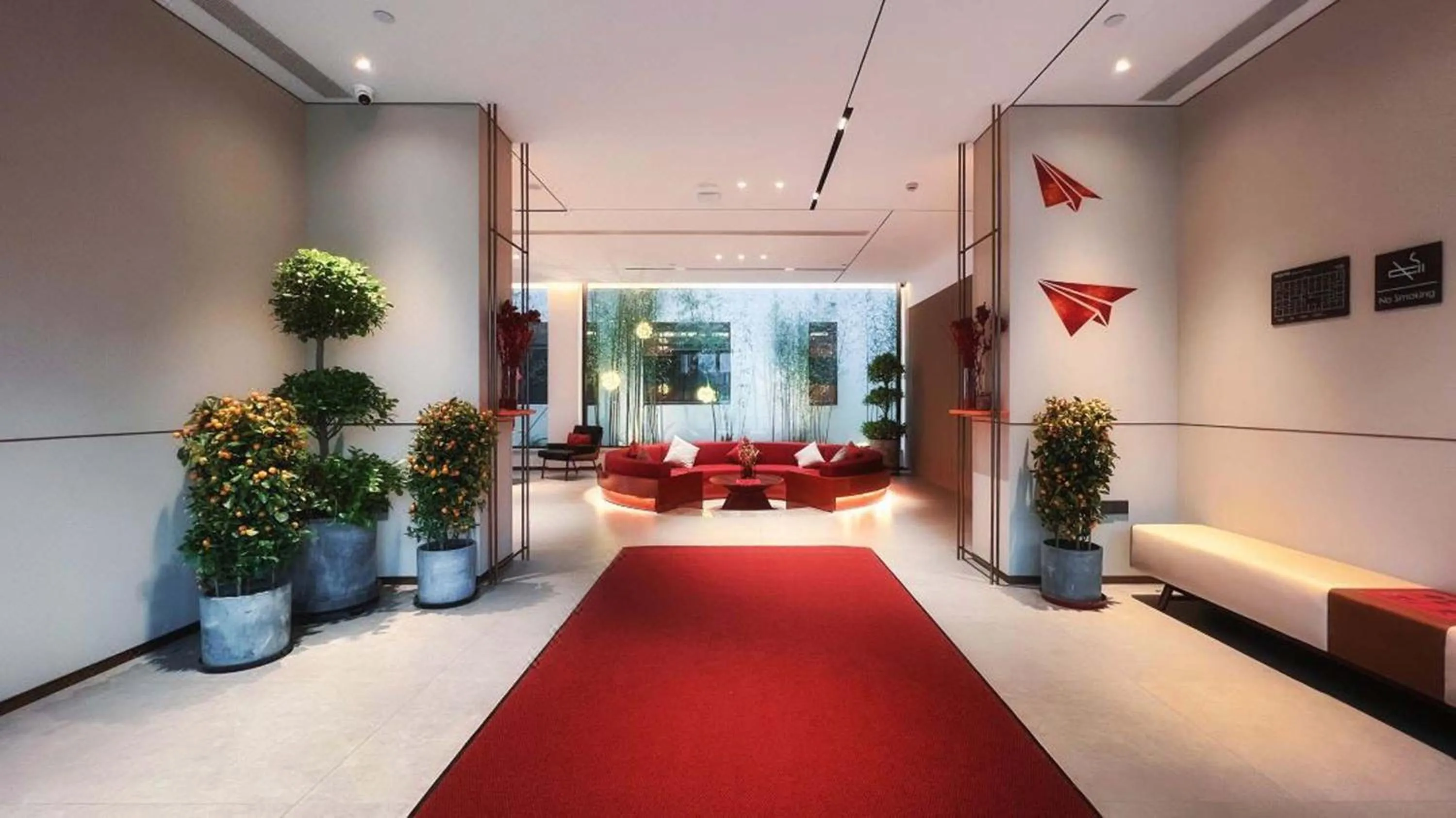 Lobby or reception in Ramadaencore By Wyndham Shanghai Pud ong Airport -Provide free 24hour shuttle bus service for airport pick-up and drop-off at Pud ong Airport