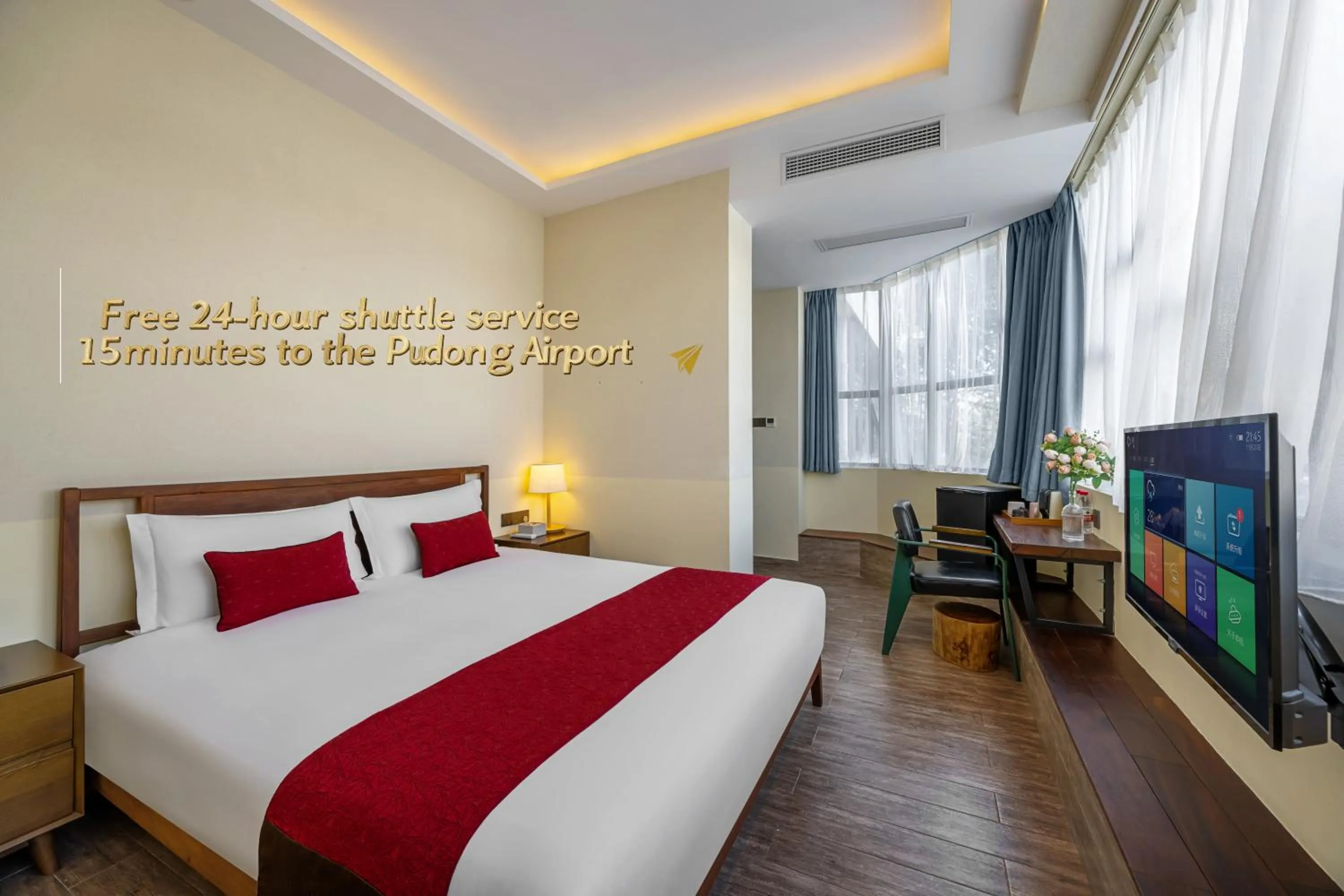 Photo of the whole room, Bed in Ramadaencore By Wyndham Shanghai Pud ong Airport -Provide free 24hour shuttle bus service for airport pick-up and drop-off at Pud ong Airport