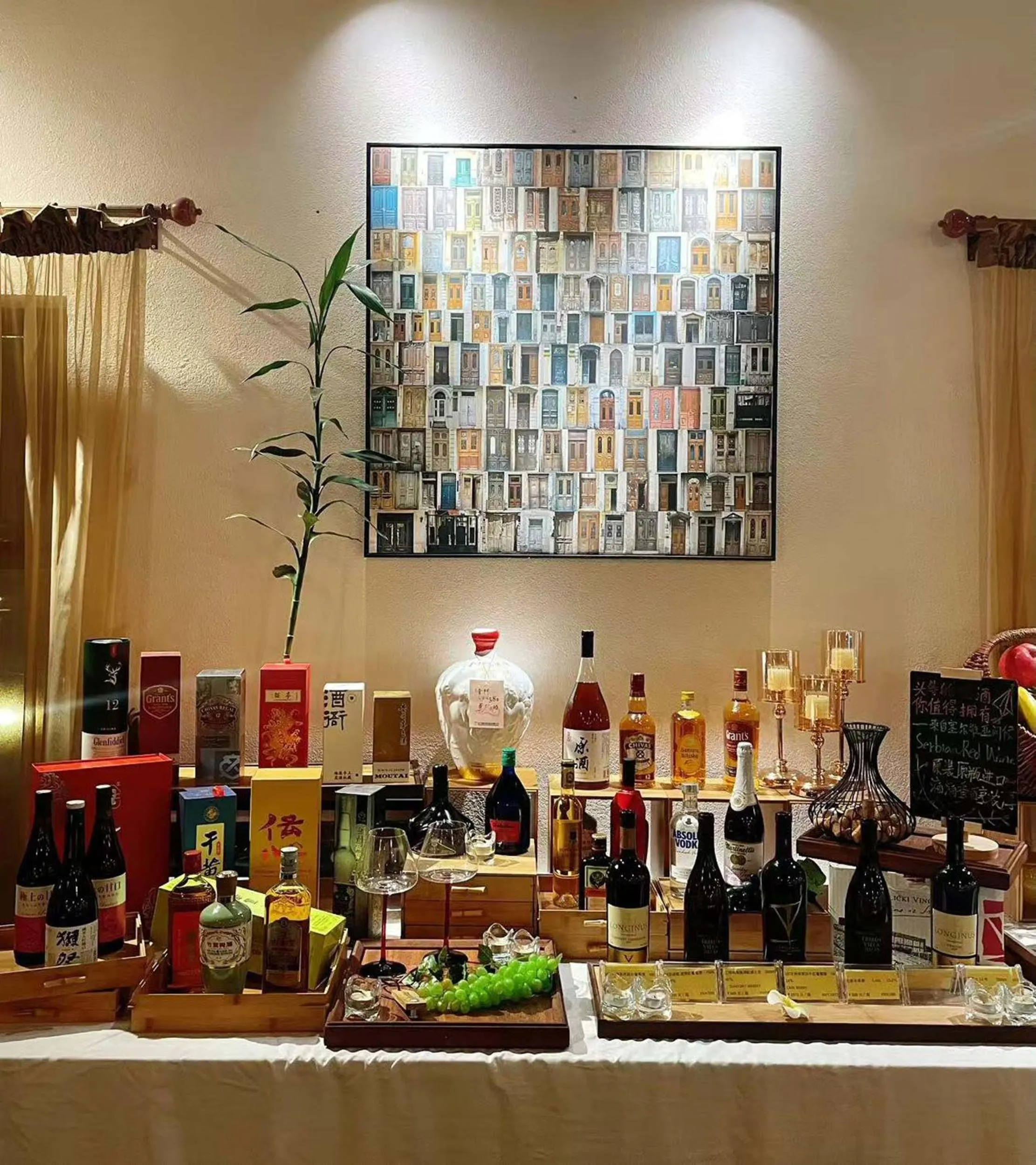 Food and drinks in Ramadaencore By Wyndham Shanghai Pud ong Airport -Provide free 24hour shuttle bus service for airport pick-up and drop-off at Pud ong Airport