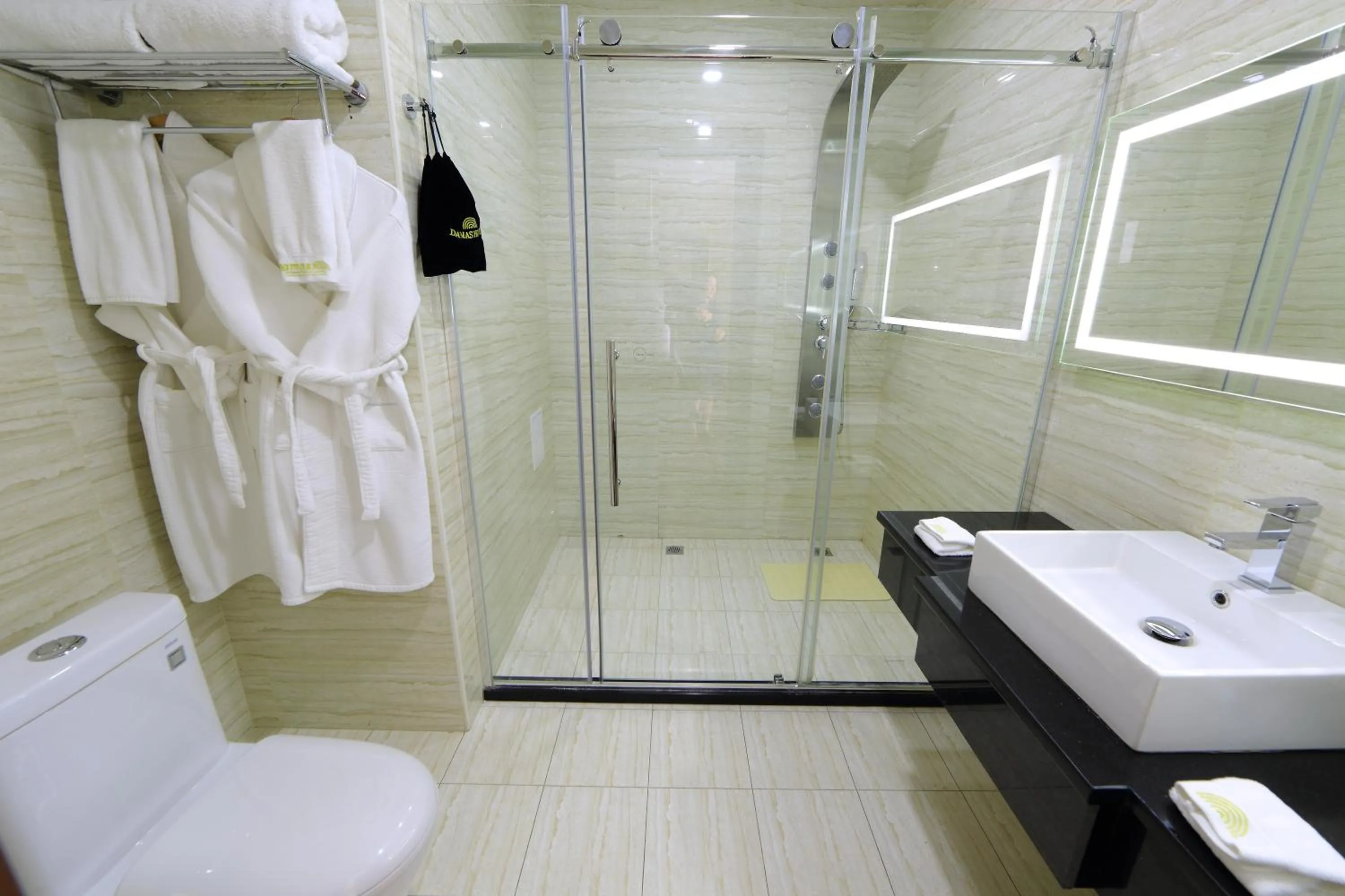 Decorative detail in Damas International Hotel