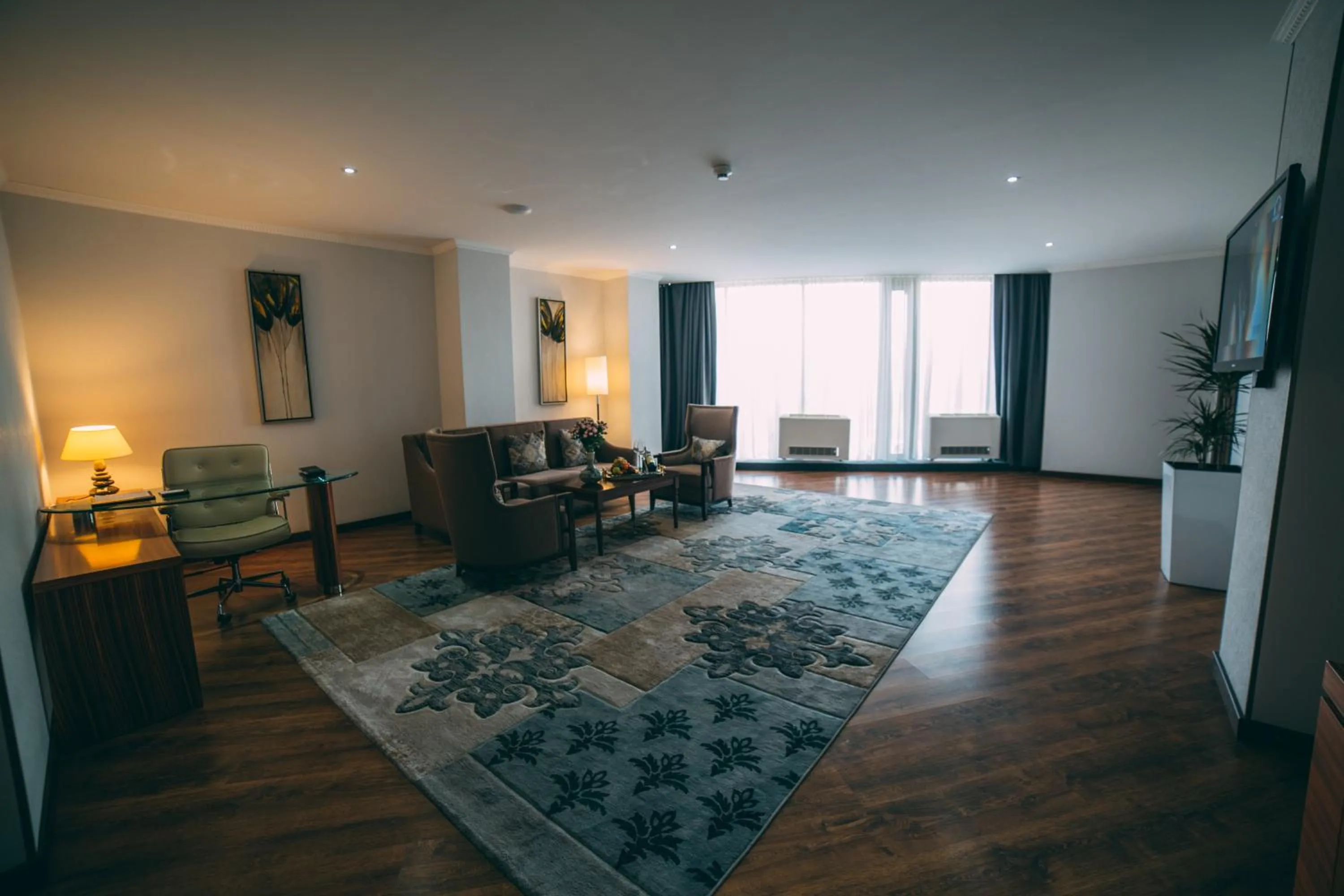 Mountain view in Damas International Hotel