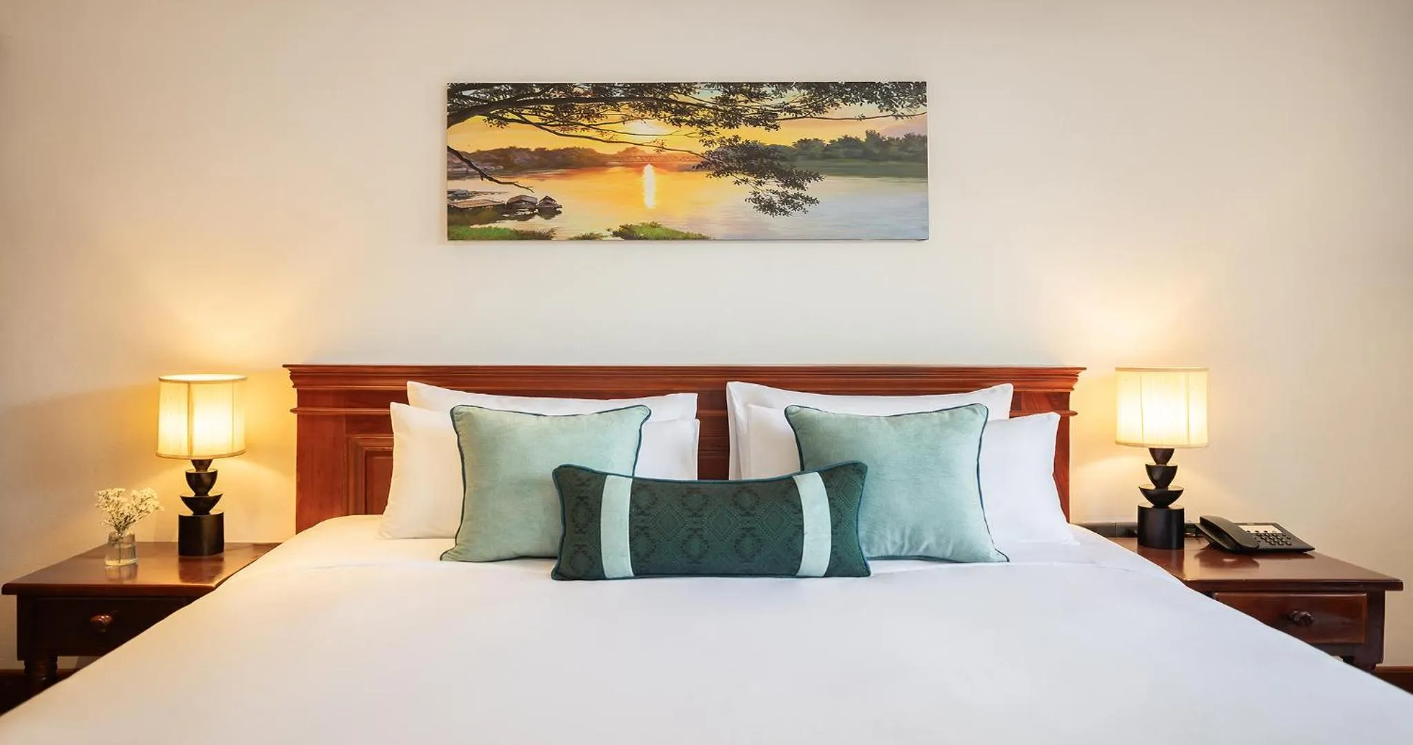 Bed in U Luang Prabang