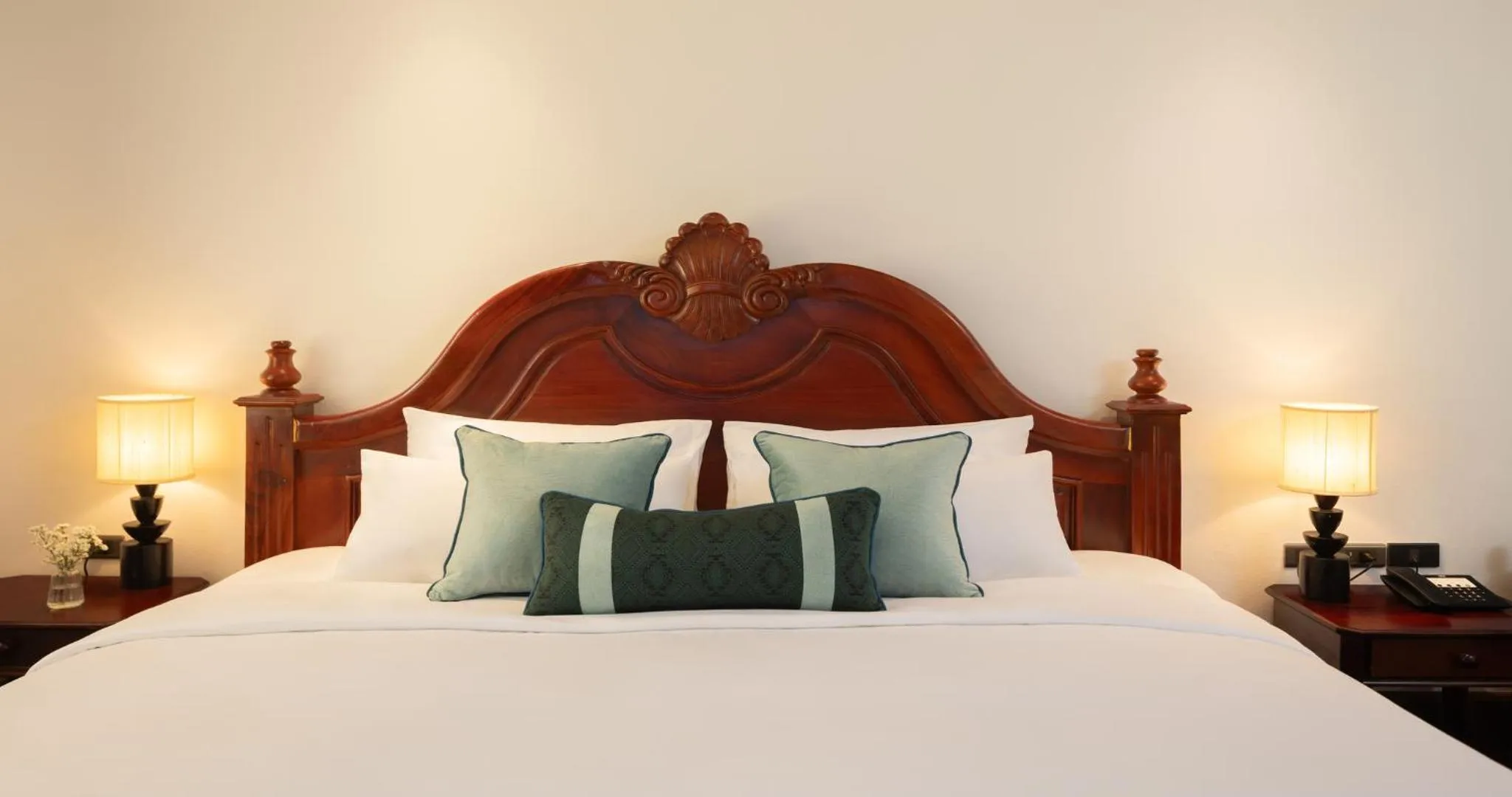 Bed in U Luang Prabang