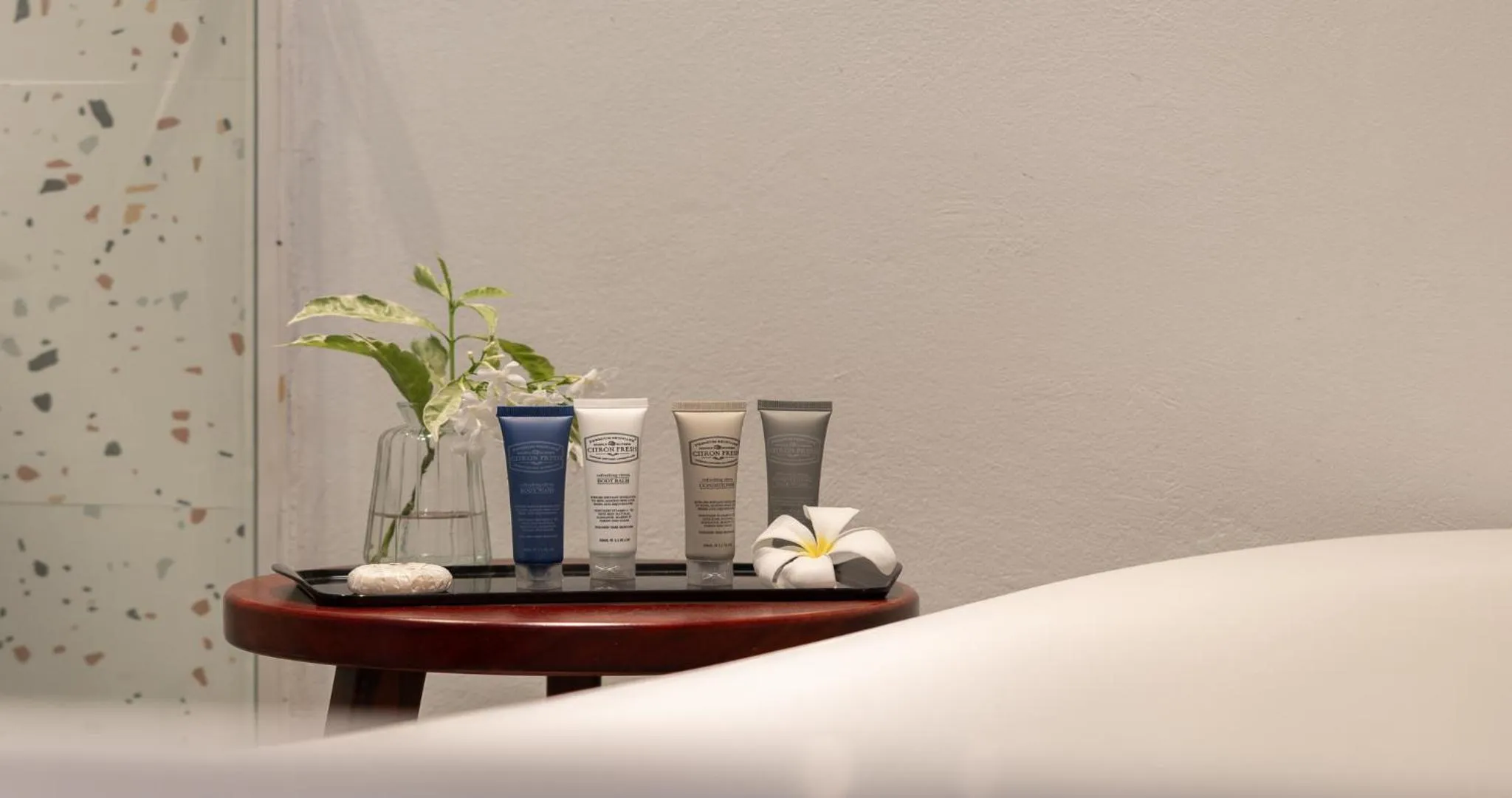 Bathroom, Bed in U Luang Prabang