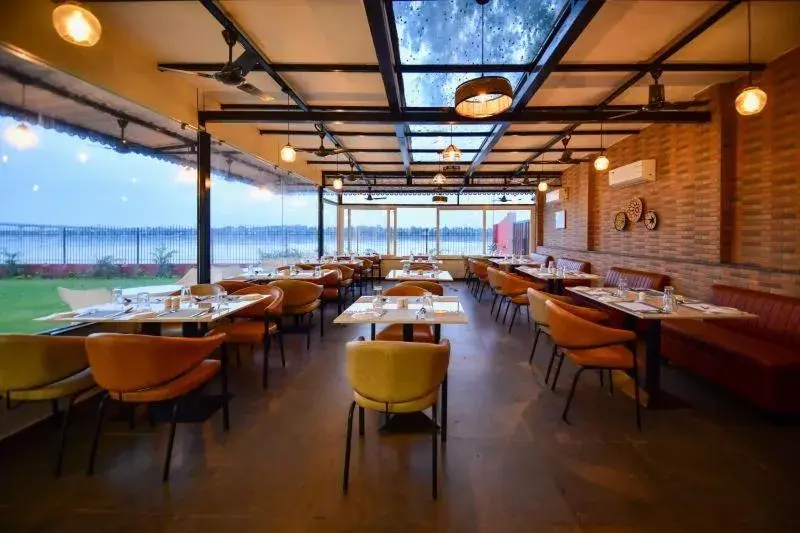 Restaurant/places to eat in Hotel Aviral Ganga Restaurant/places to eat in Hotel Aviral Ganga