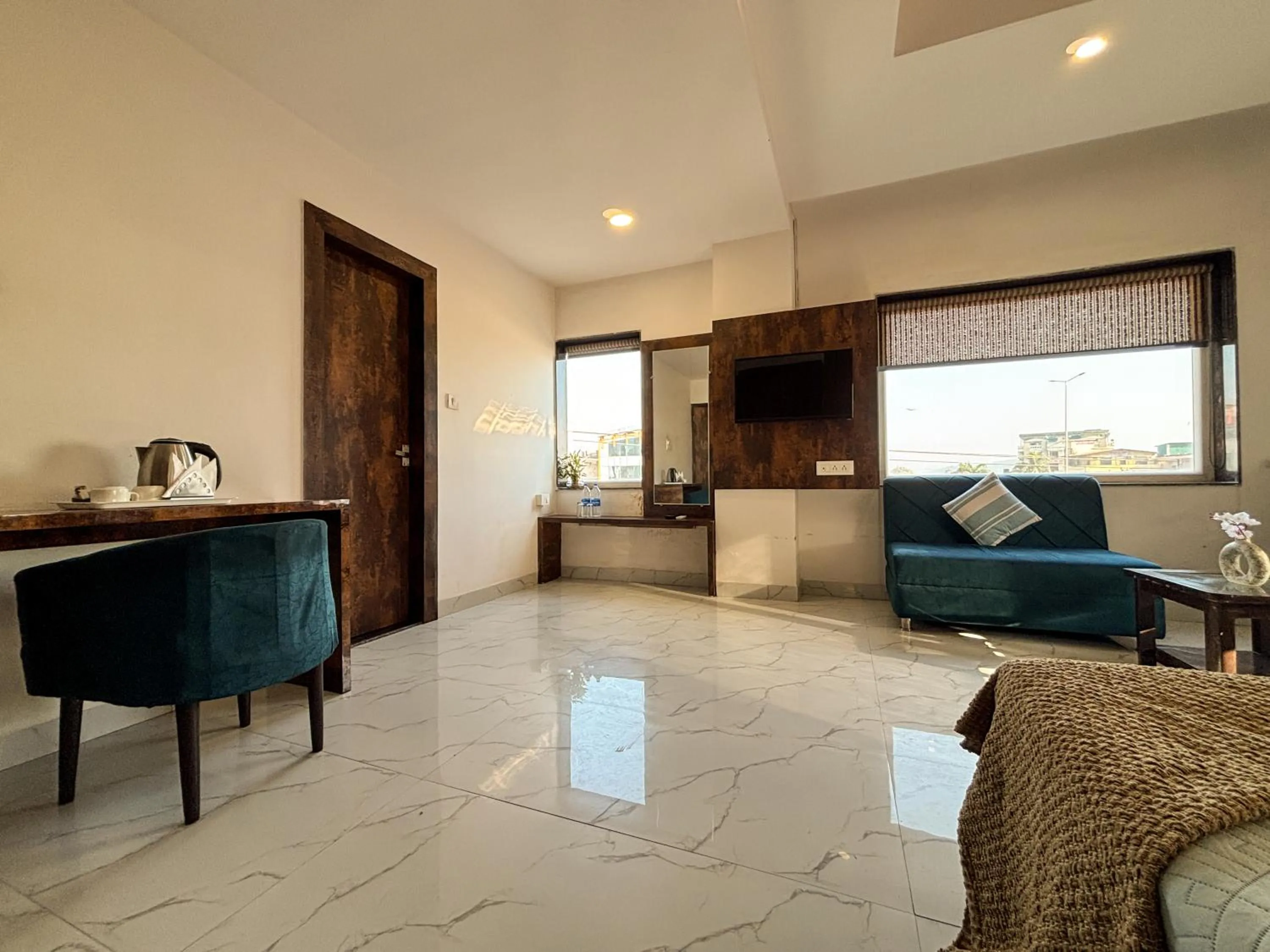 Bed in Hotel Shoolin Suites Boutique Haridwar