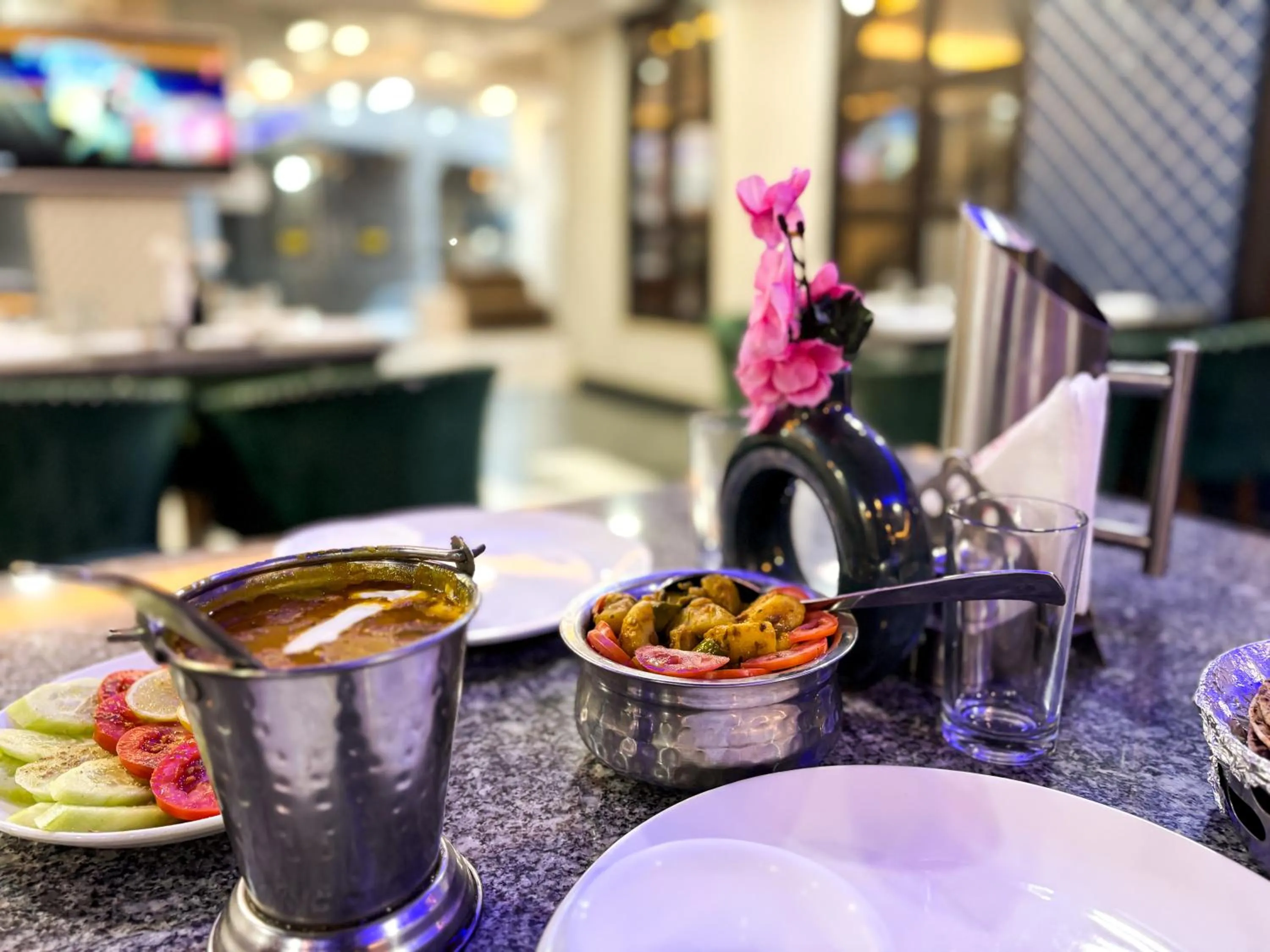 Breakfast in Hotel Shoolin Suites Boutique Haridwar