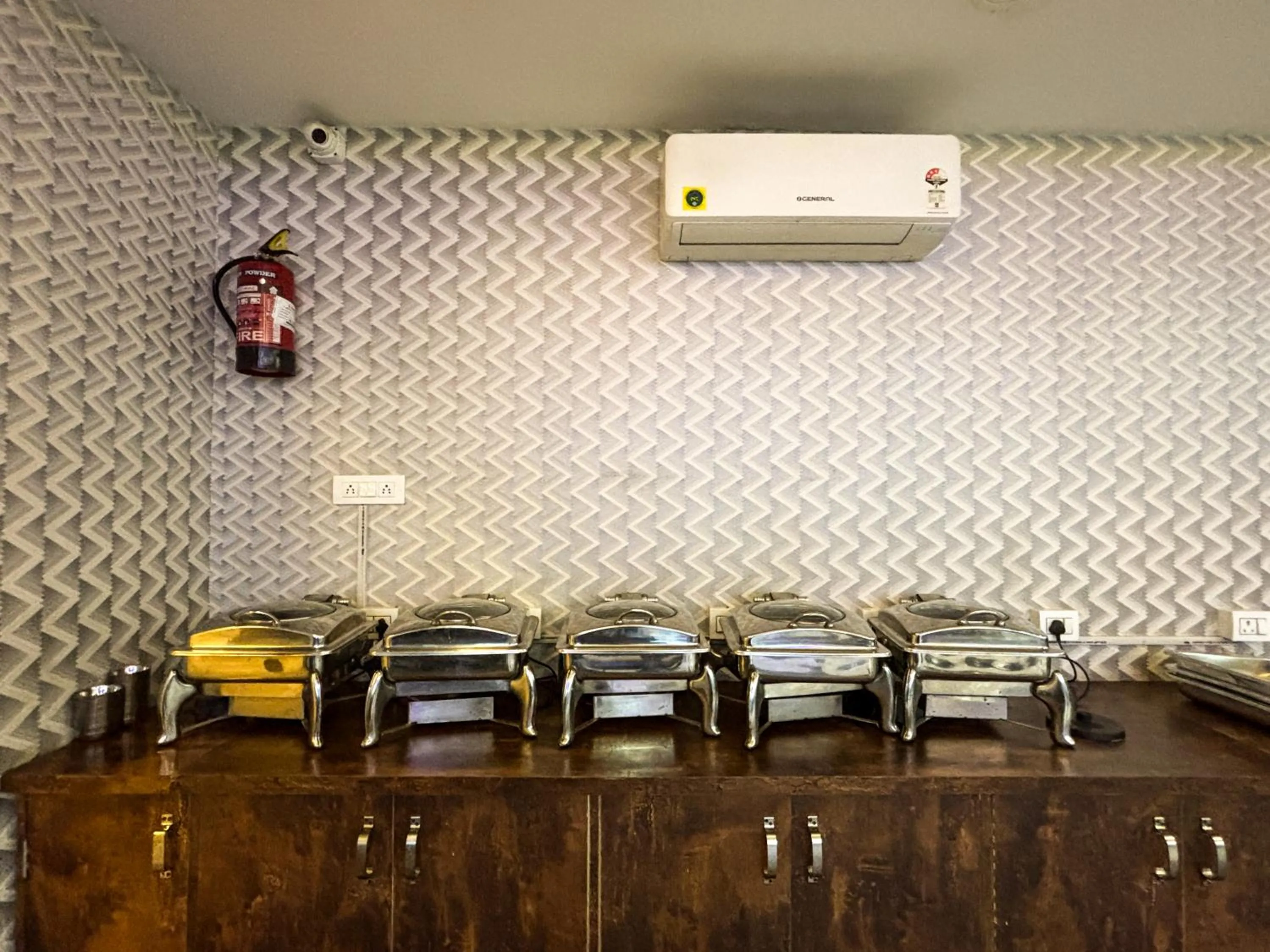 Breakfast in Hotel Shoolin Suites Boutique Haridwar