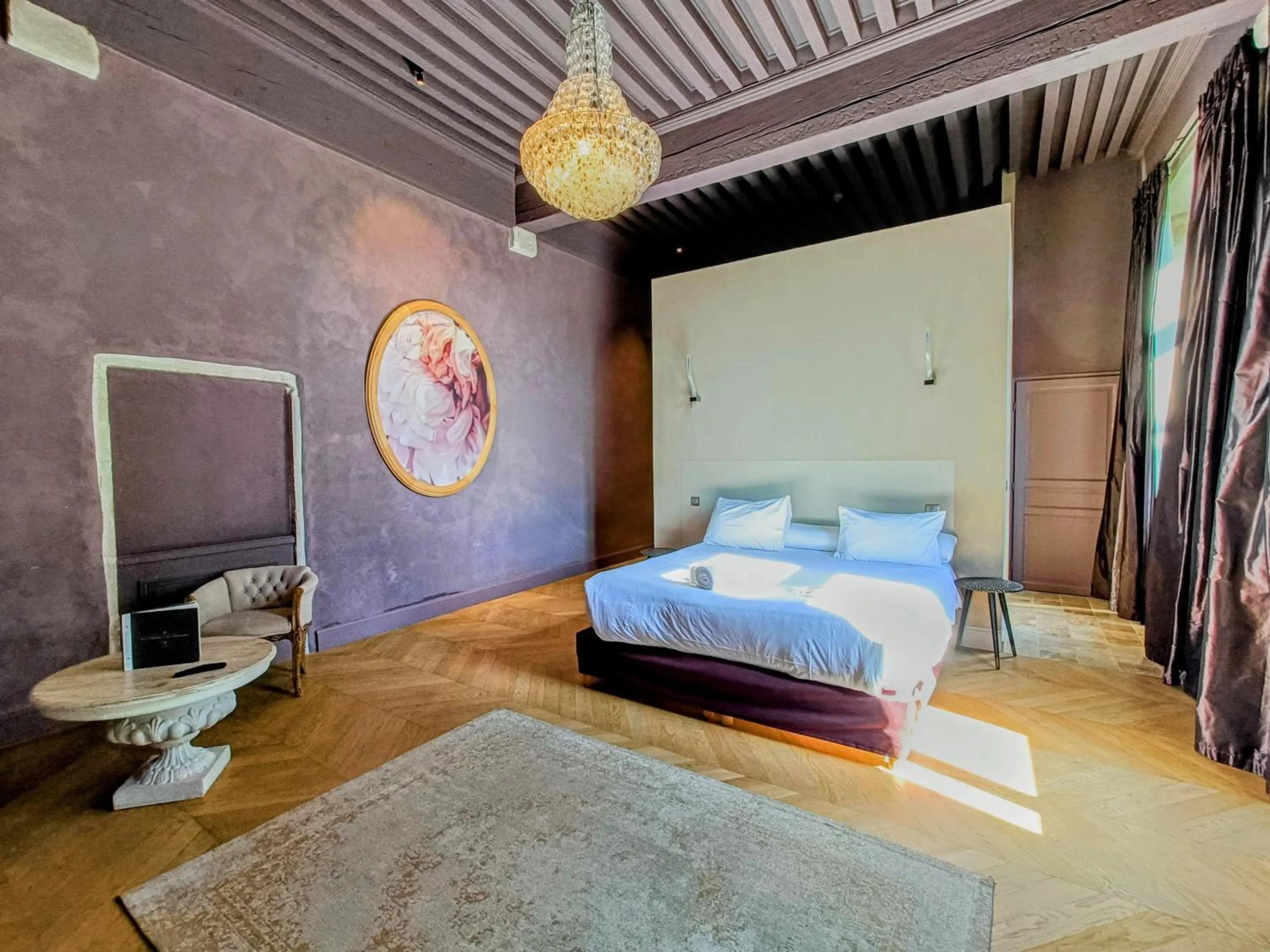 Bed in Les Chambres De La Renaissance