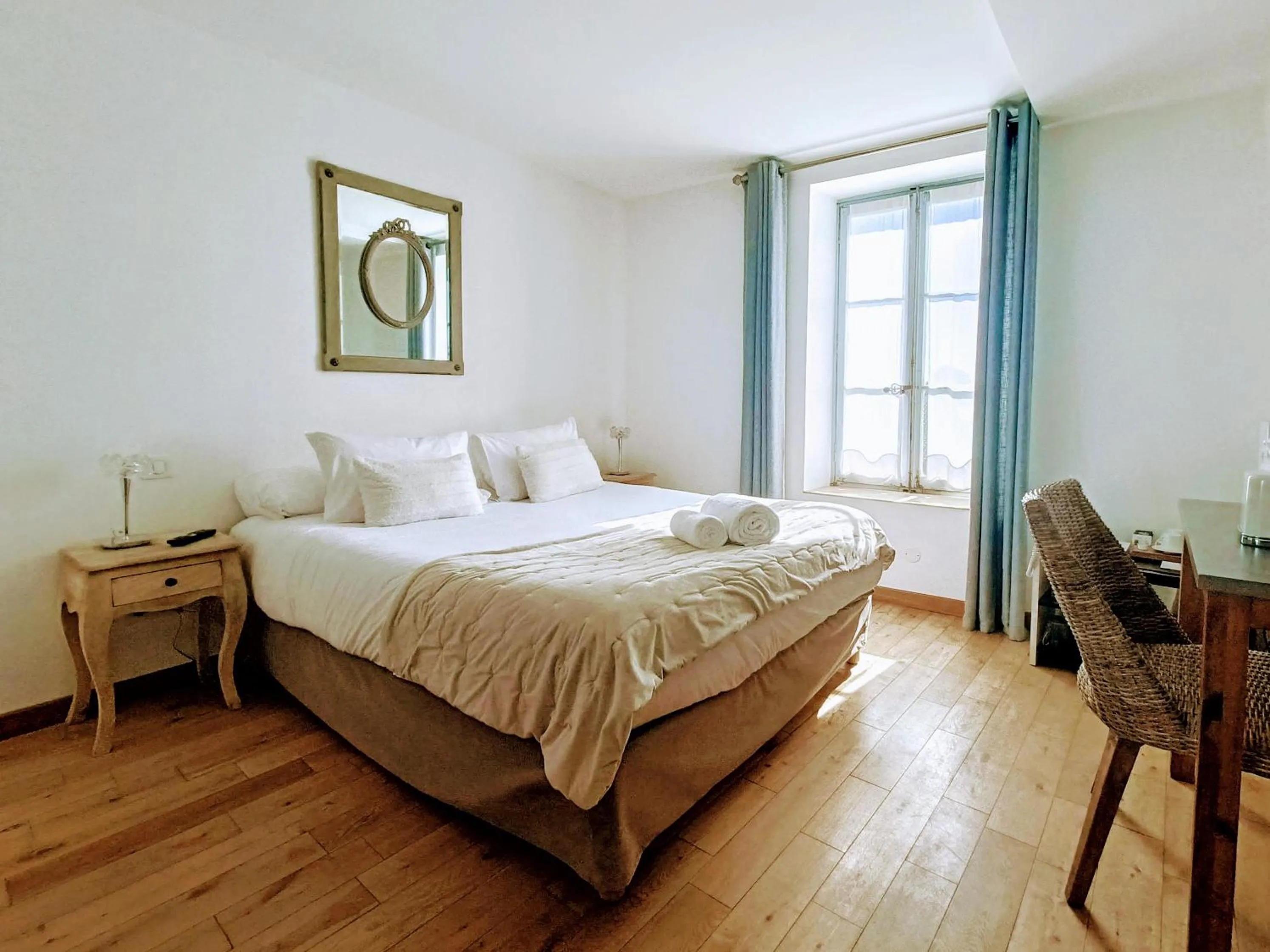 Bed in Les Chambres De La Renaissance