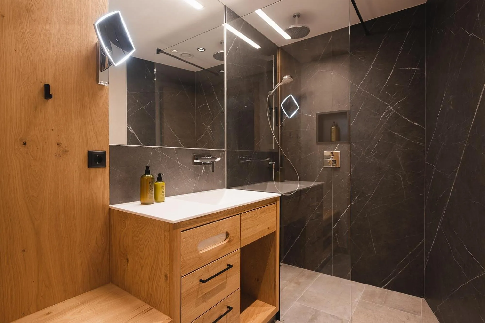 Shower in Hotel Fisserhof