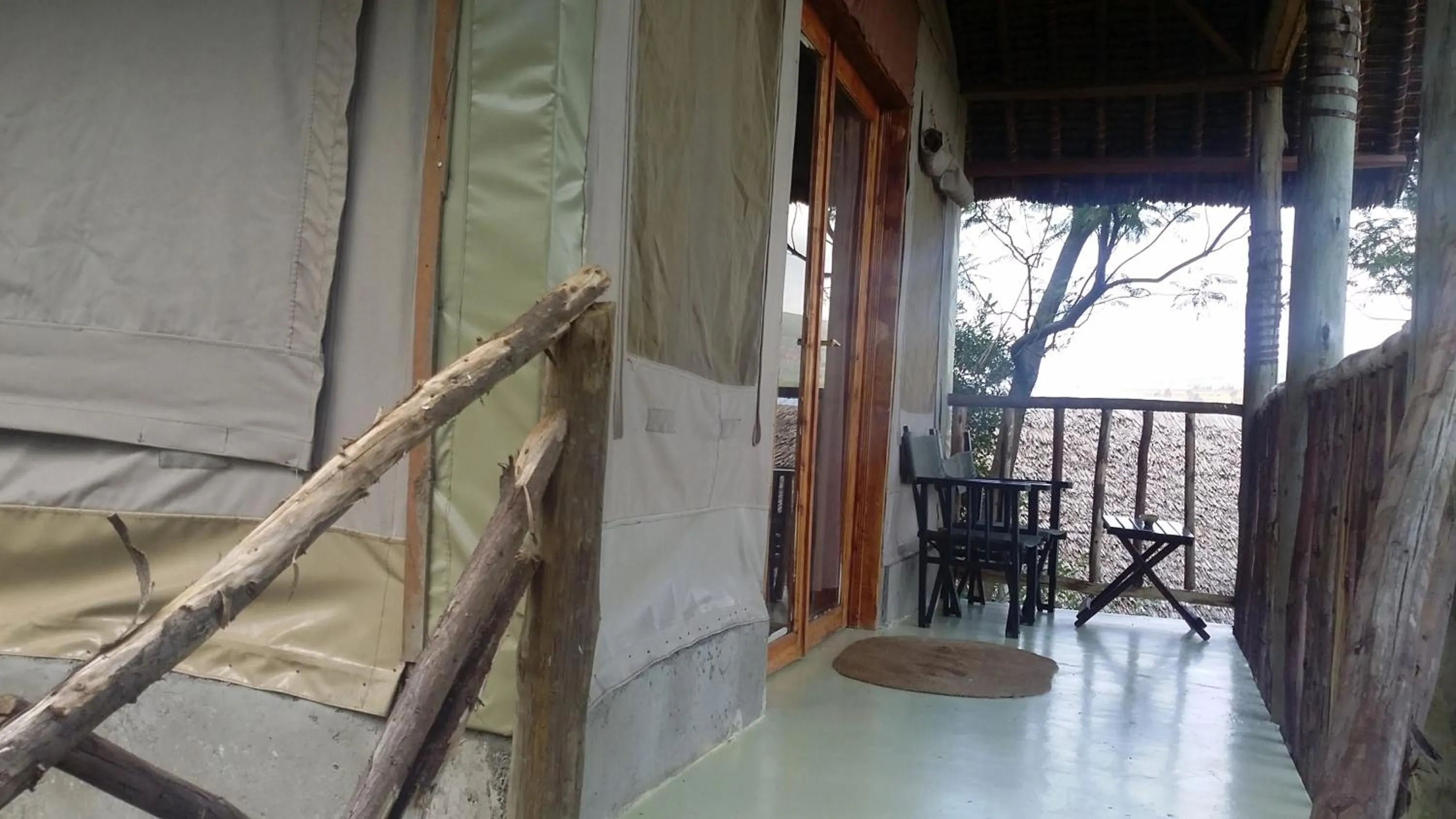 Balcony/Terrace in Maili Saba Camp