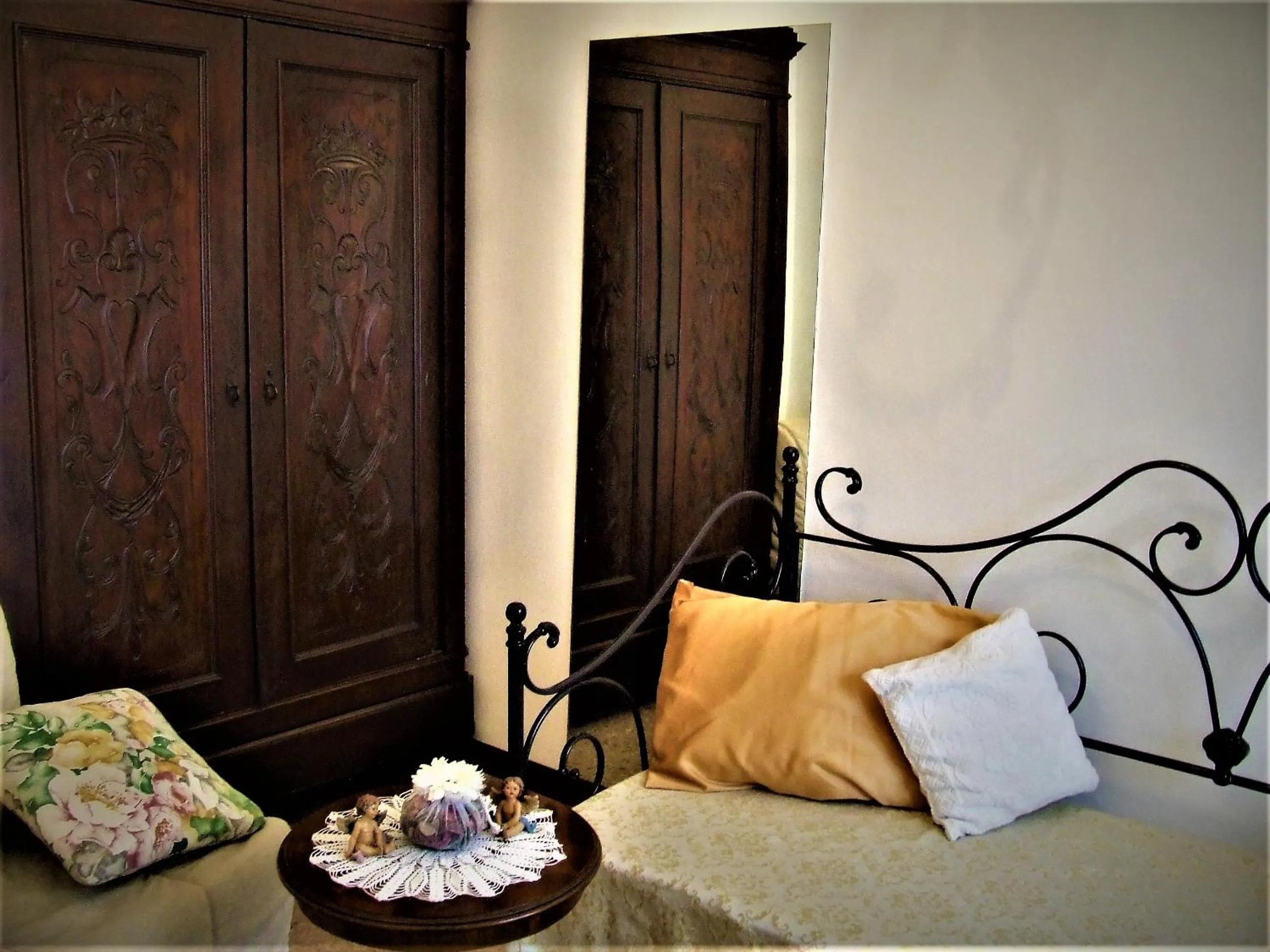 Living room, Bed in Casa Cipriani