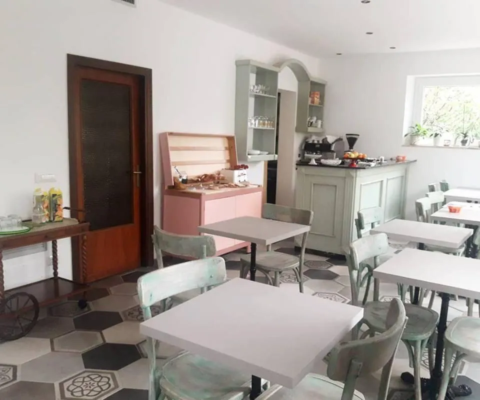 Communal lounge/ TV room in Casa Cipriani