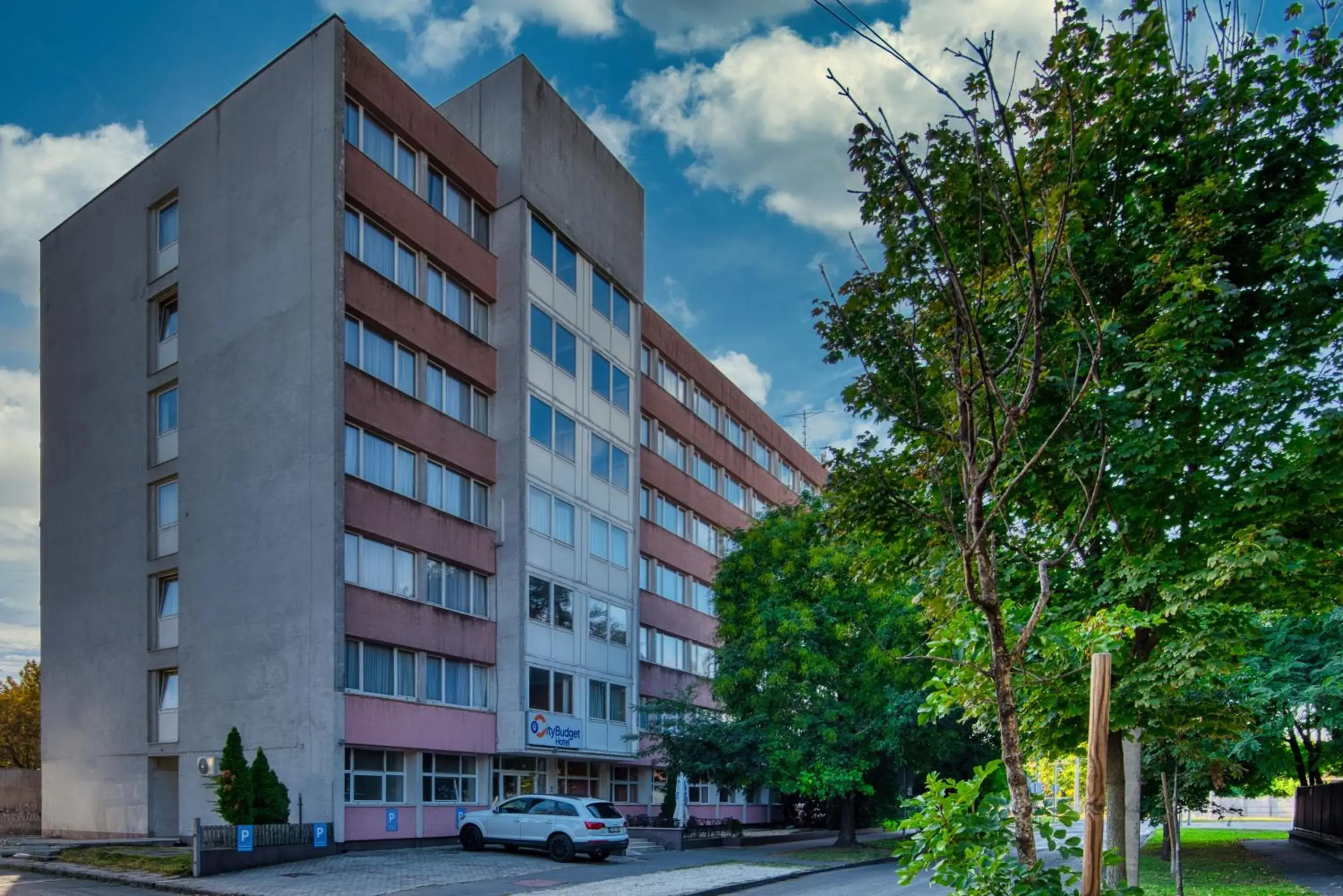 Property building in City Budget Hotel Property building in City Budget Hotel