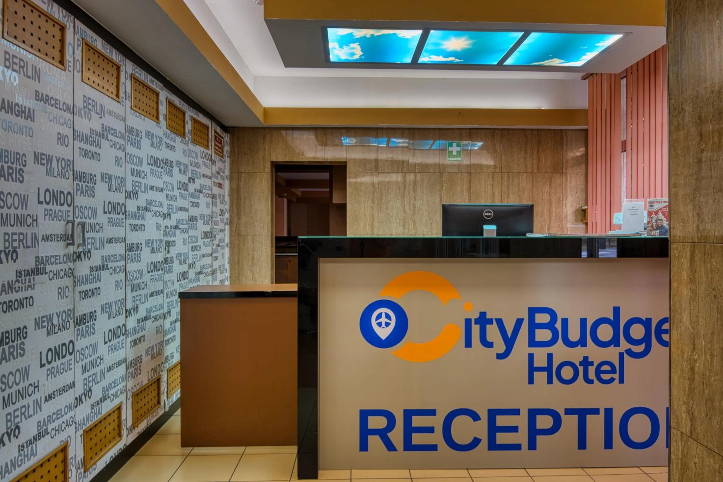 Lobby or reception in City Budget Hotel