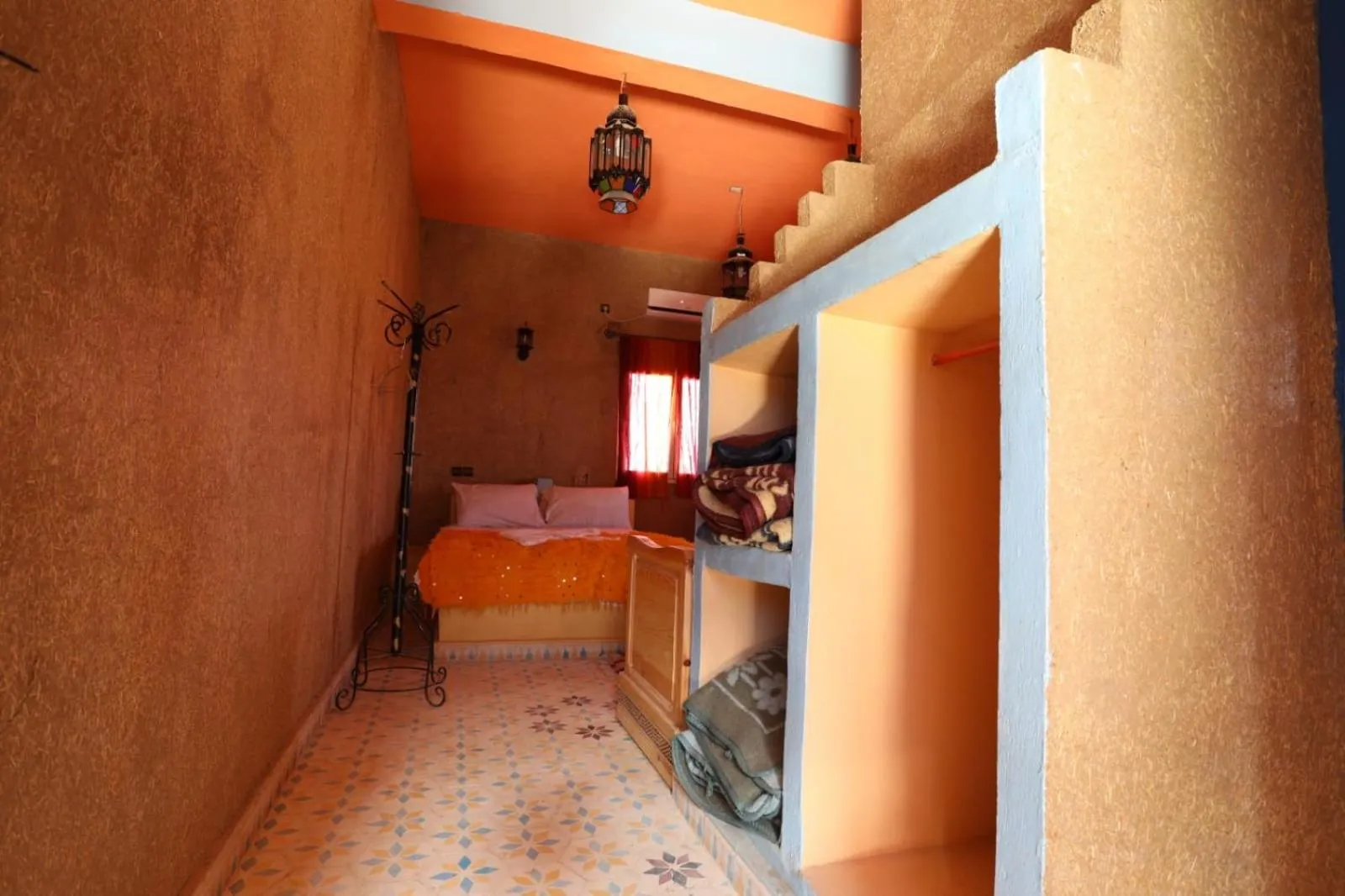 Bathroom, Bed in Kasbah Du Berger & Piscine