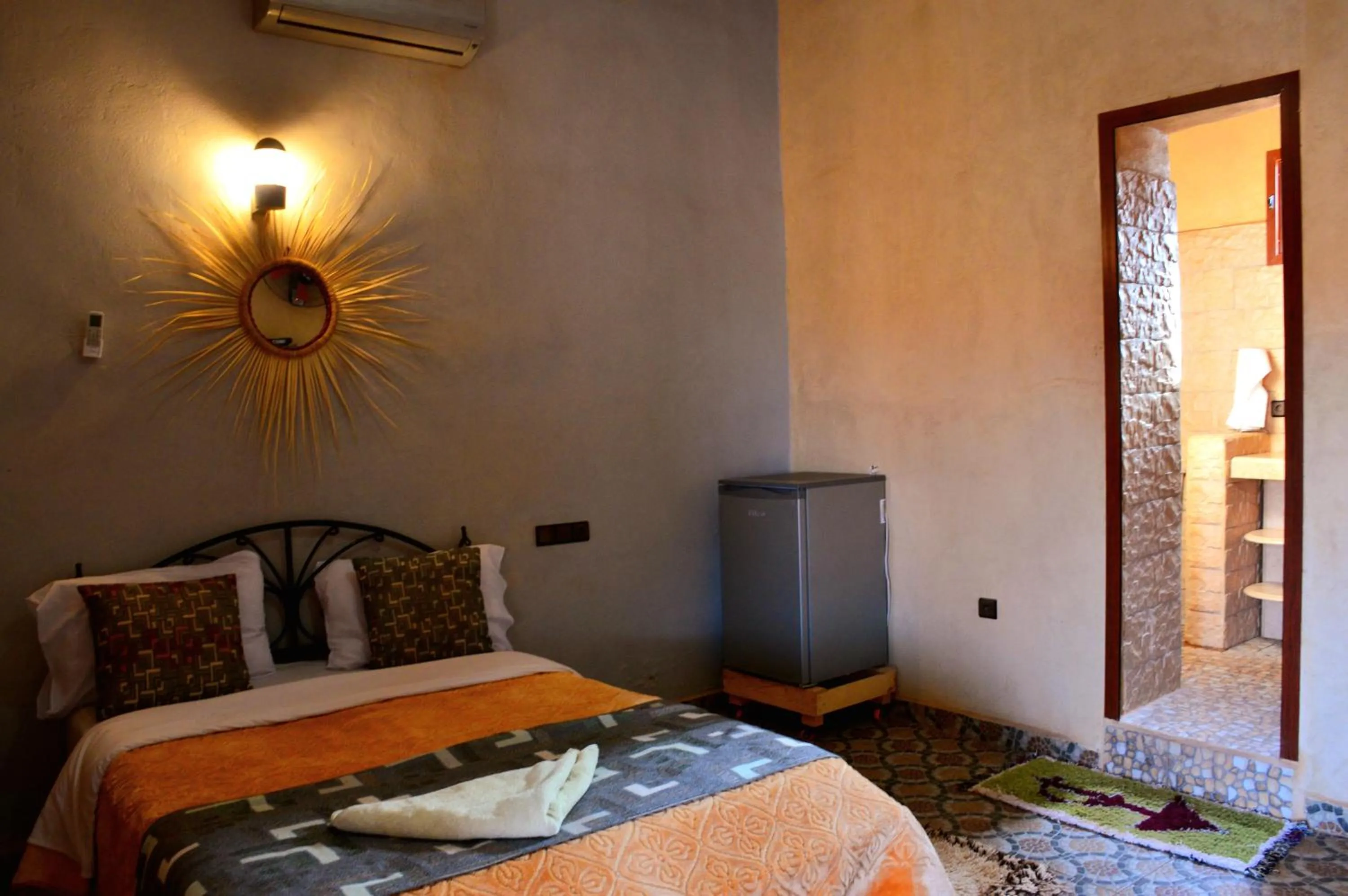 Bed in Kasbah Du Berger & Piscine