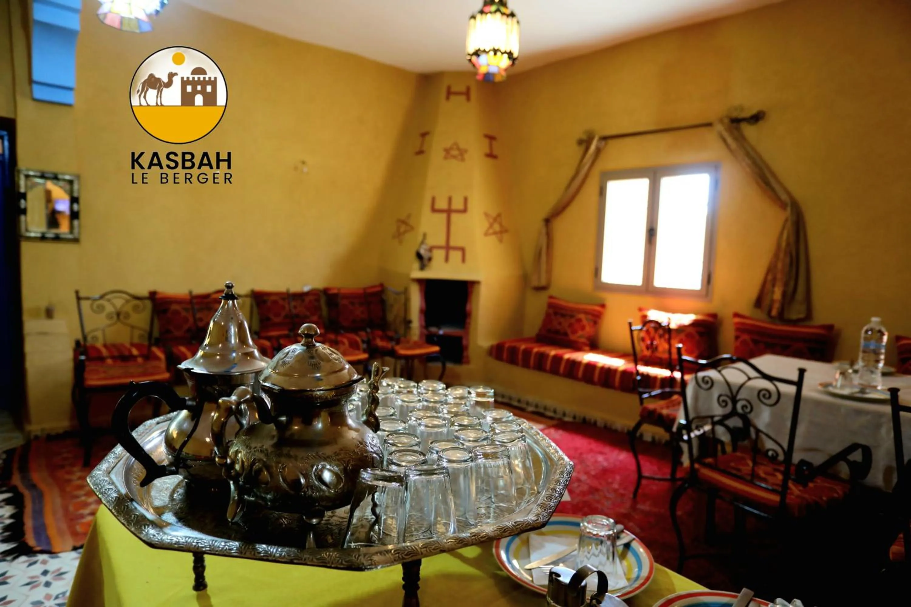 Restaurant/places to eat in Kasbah Du Berger & Piscine