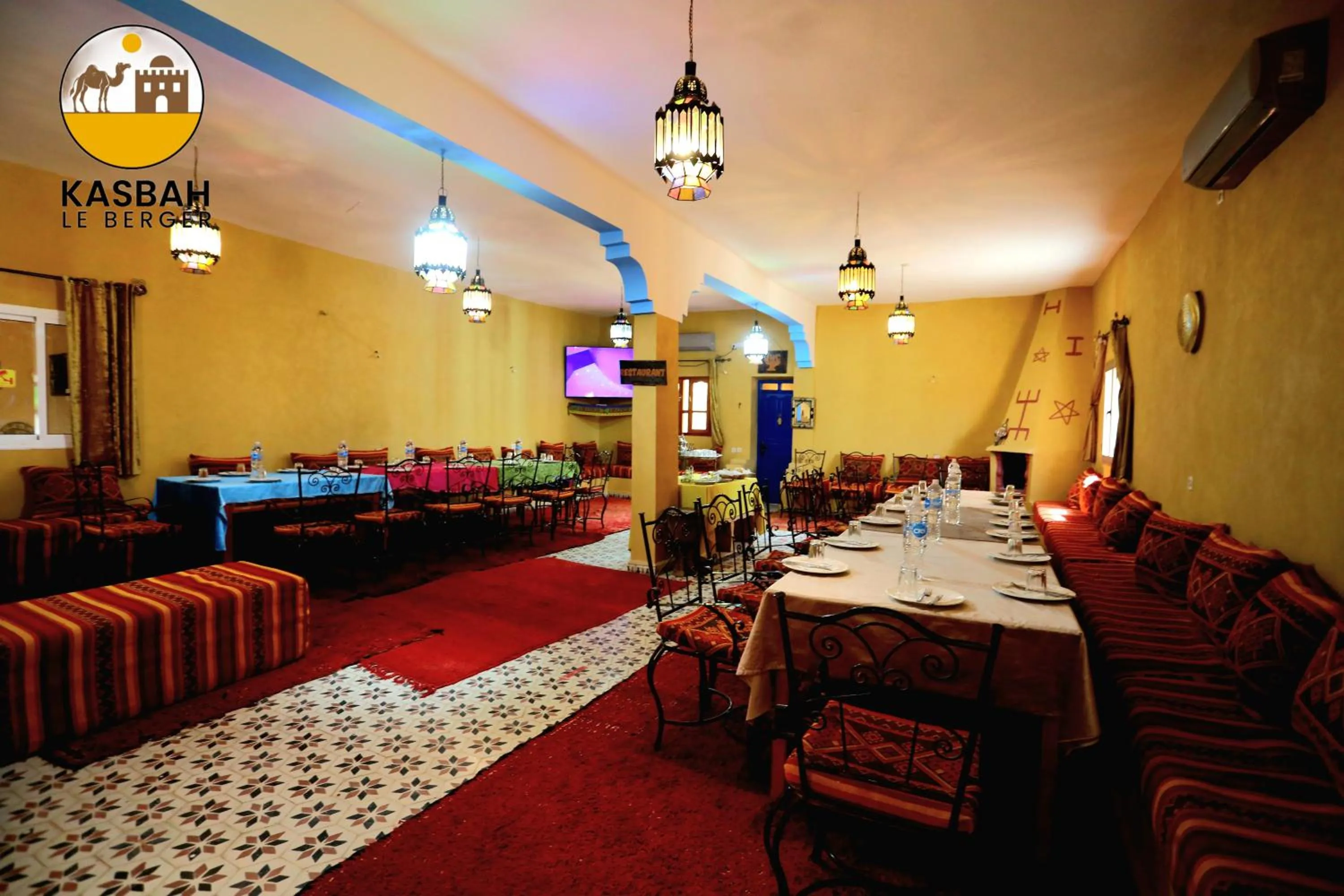 Restaurant/places to eat in Kasbah Du Berger & Piscine