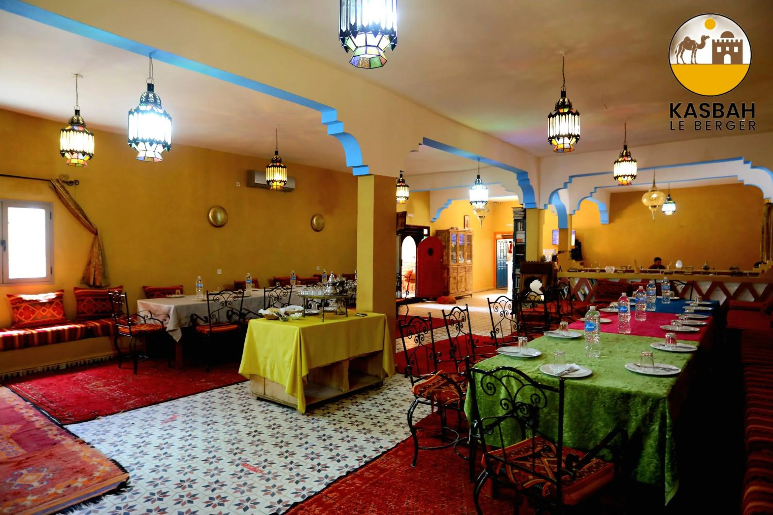 Restaurant/places to eat in Kasbah Du Berger & Piscine