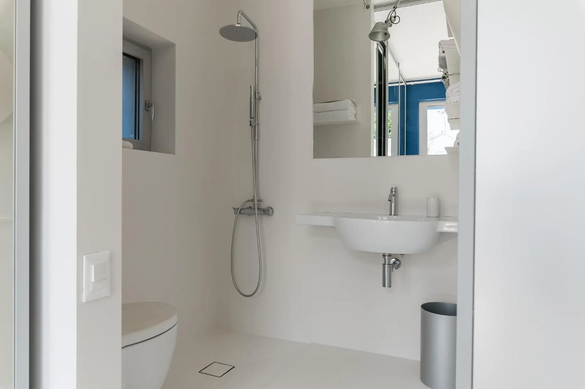 Shower in Calcebianca