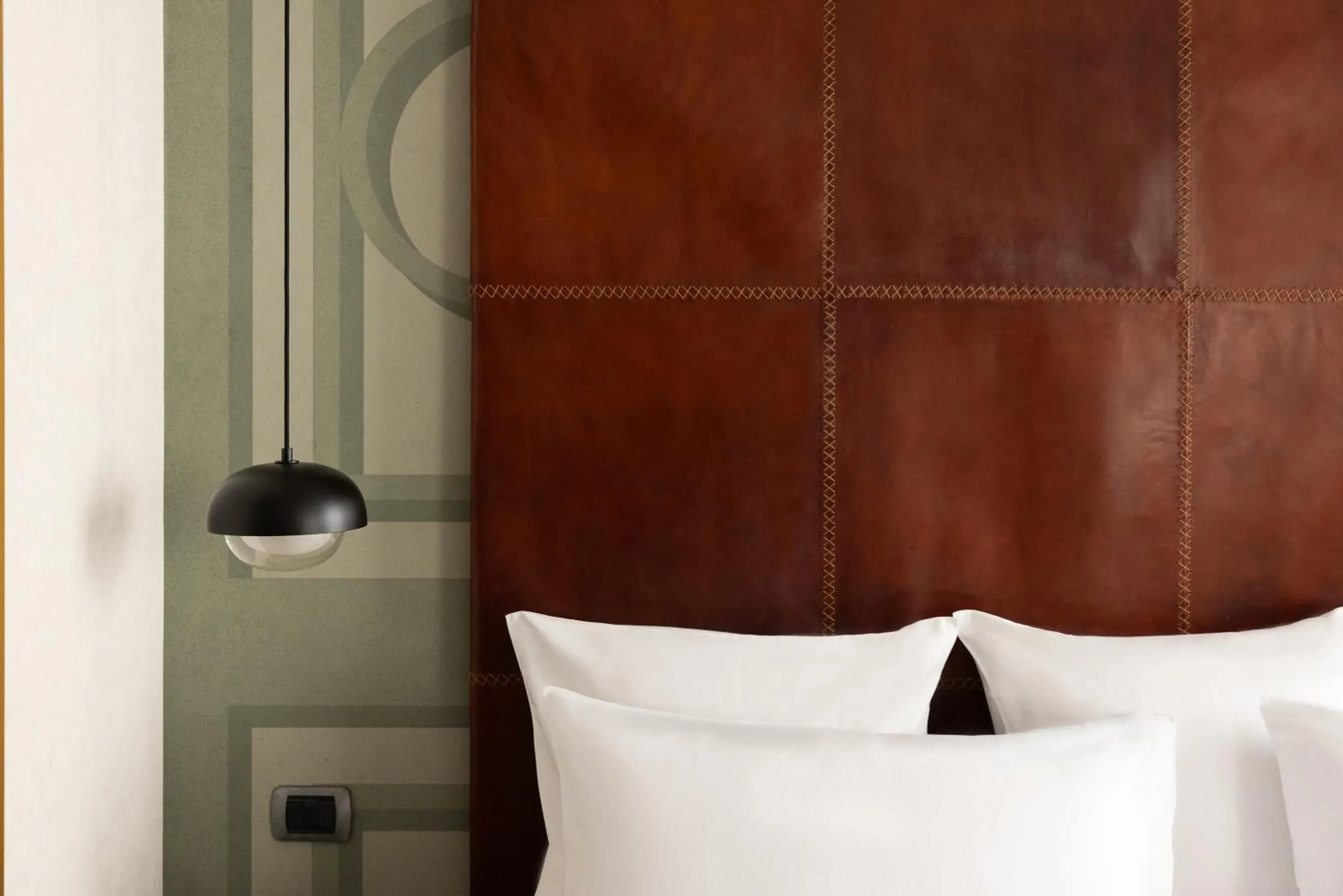 Bed in Hotel Art by the Spanish Steps UNA Esperienze Bed in Hotel Art by the Spanish Steps UNA Esperienze