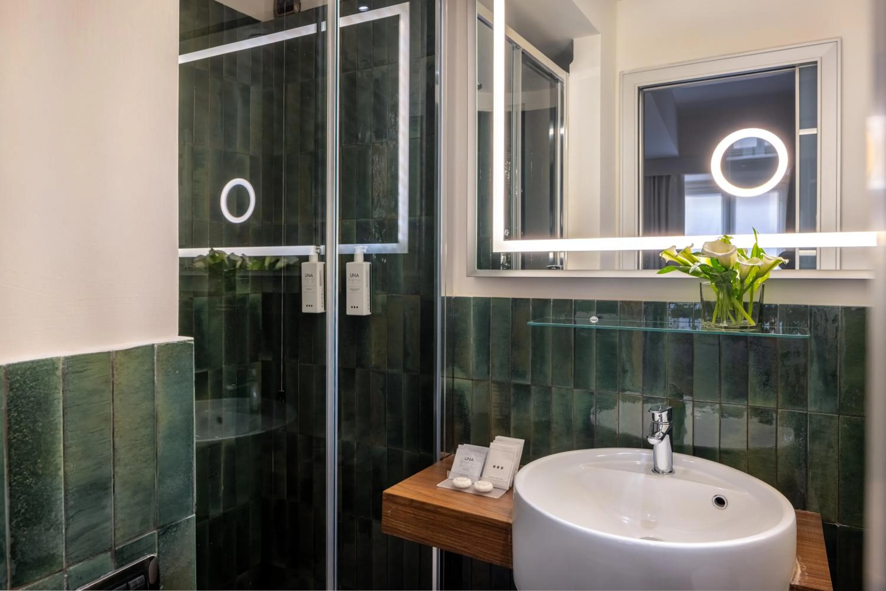 Bathroom in Hotel Art by the Spanish Steps UNA Esperienze