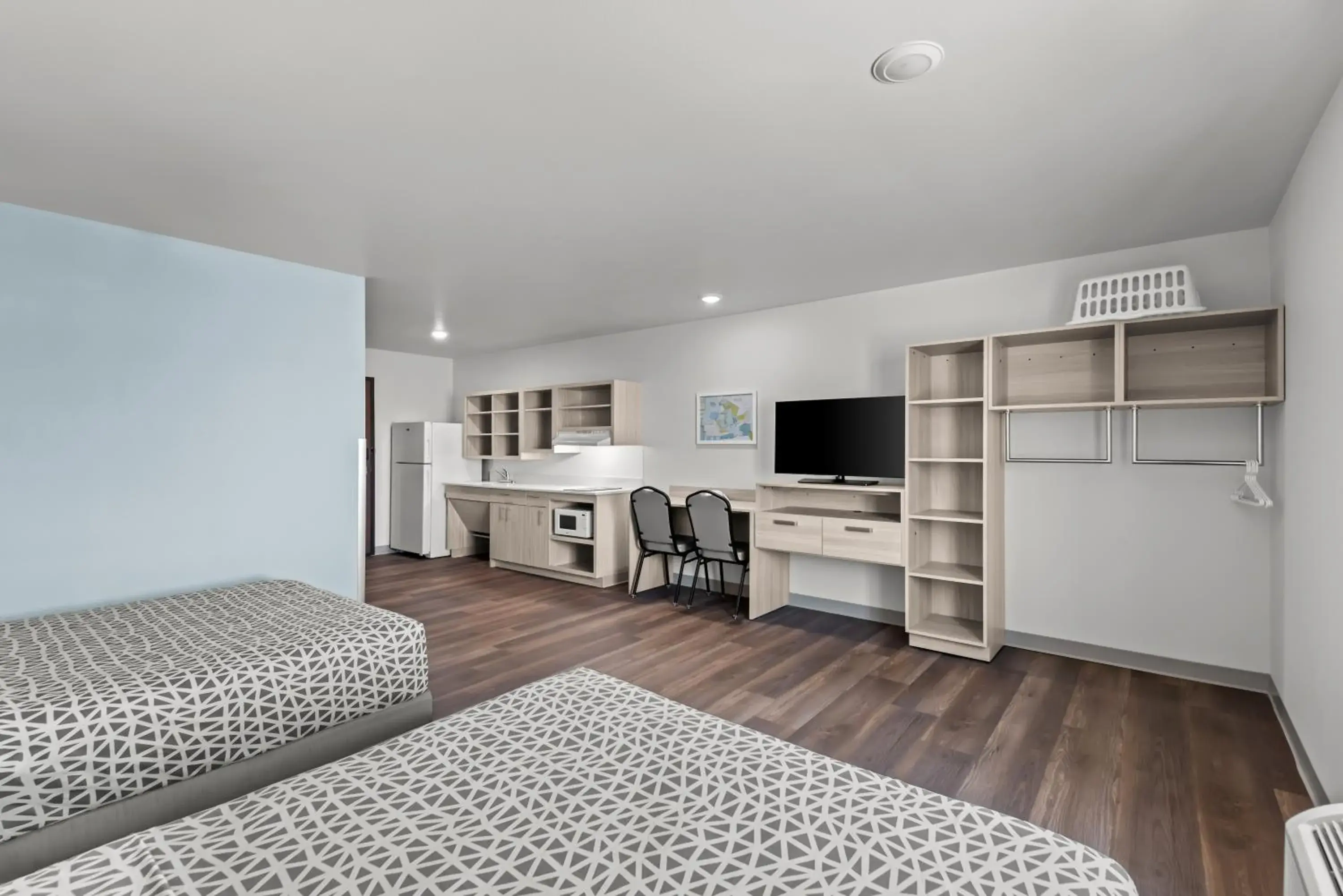 Queen Suite with Two Queen Beds and Tub - Disability Access/Non Smoking in WoodSpring Suites Coralville Iowa City Queen Suite with Two Queen Beds and Tub - Disability Access/Non Smoking in WoodSpring Suites Coralville Iowa City