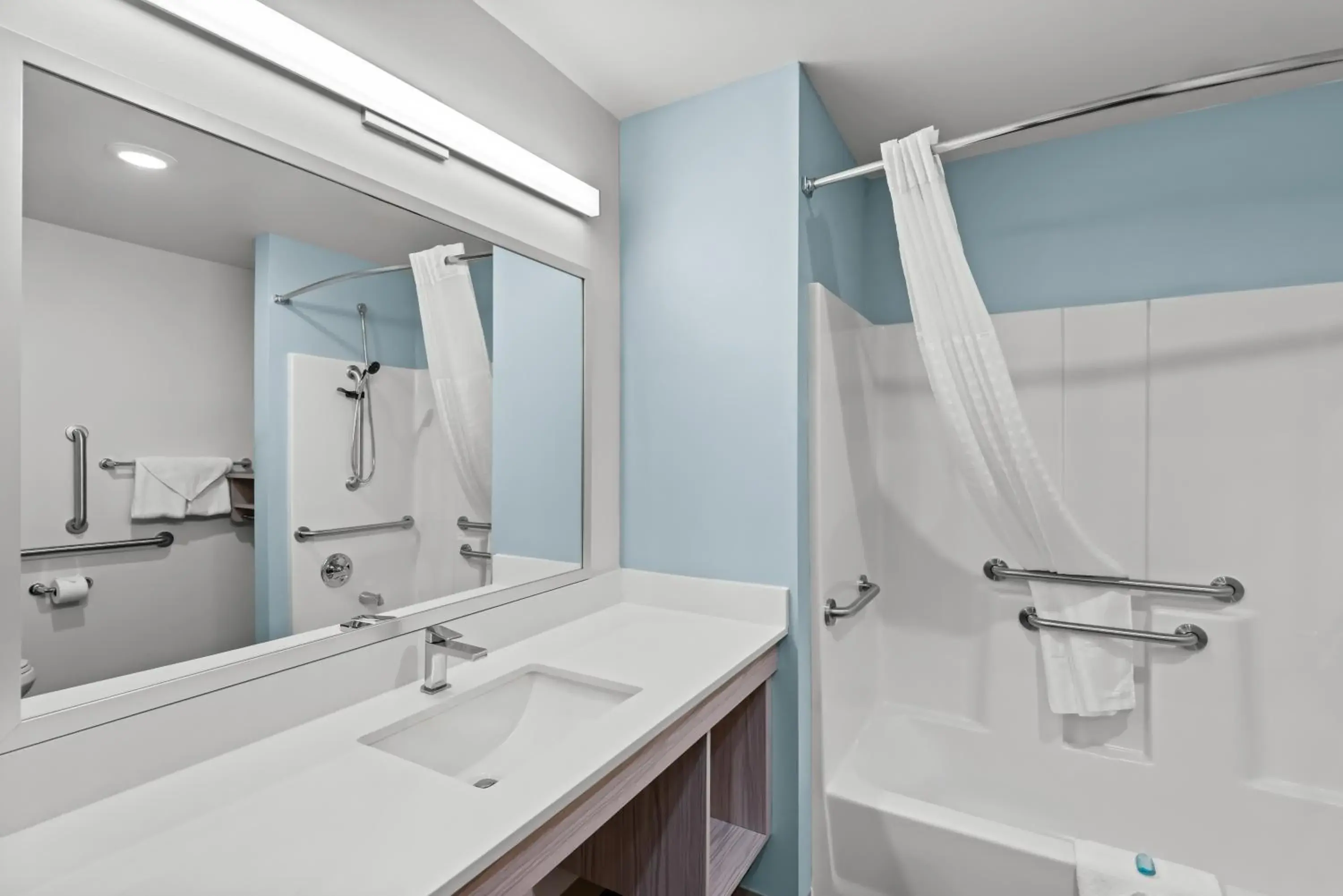 Queen Suite with Two Queen Beds and Tub - Disability Access/Non Smoking in WoodSpring Suites Coralville Iowa City Queen Suite with Two Queen Beds and Tub - Disability Access/Non Smoking in WoodSpring Suites Coralville Iowa City