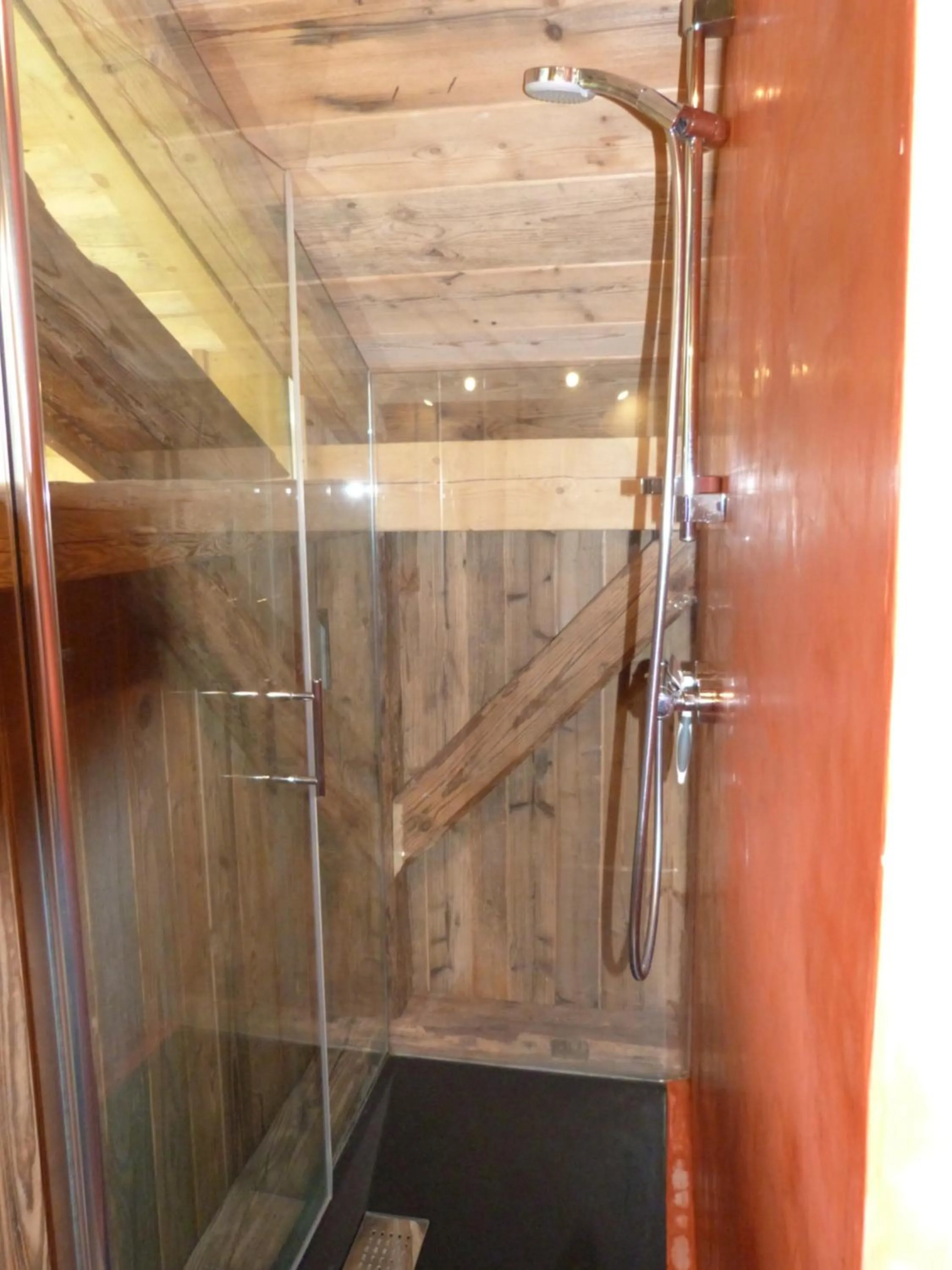 Shower in La Cubelette