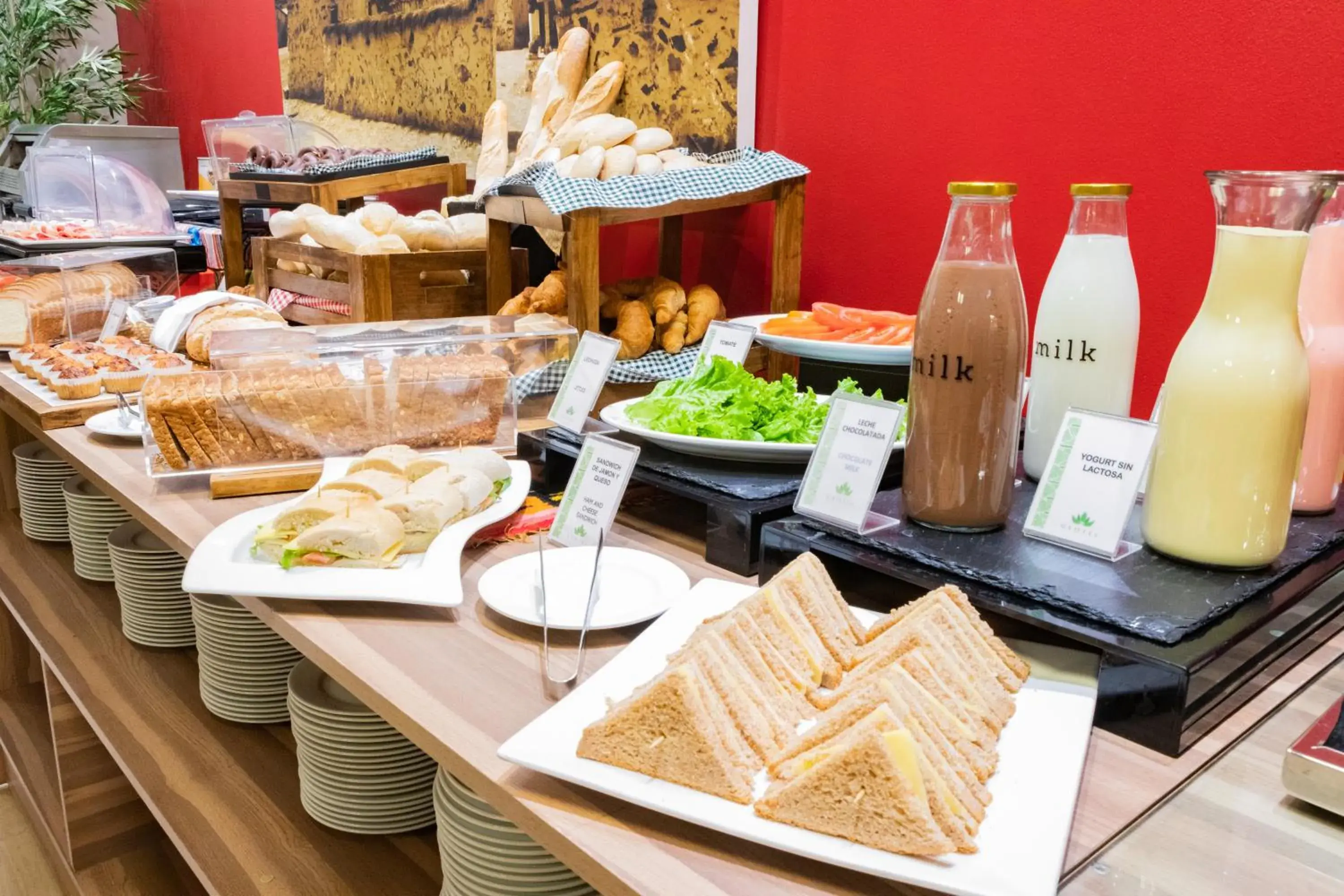 Buffet breakfast in Geotel Calama Buffet breakfast in Geotel Calama