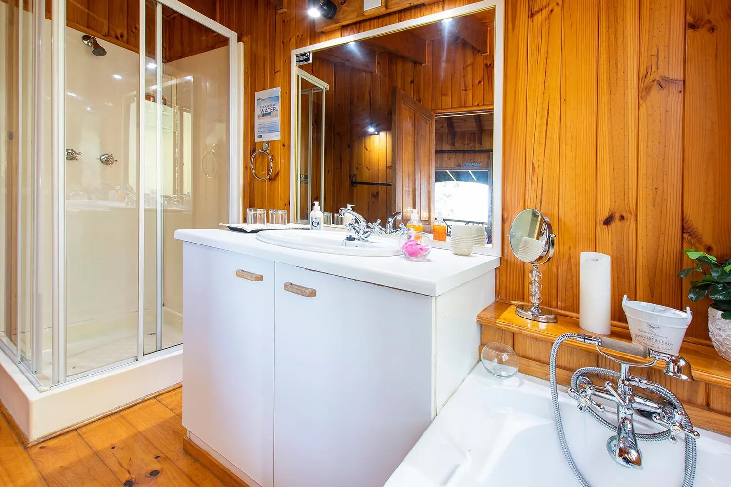 Shower in ArendsRus Country Resort