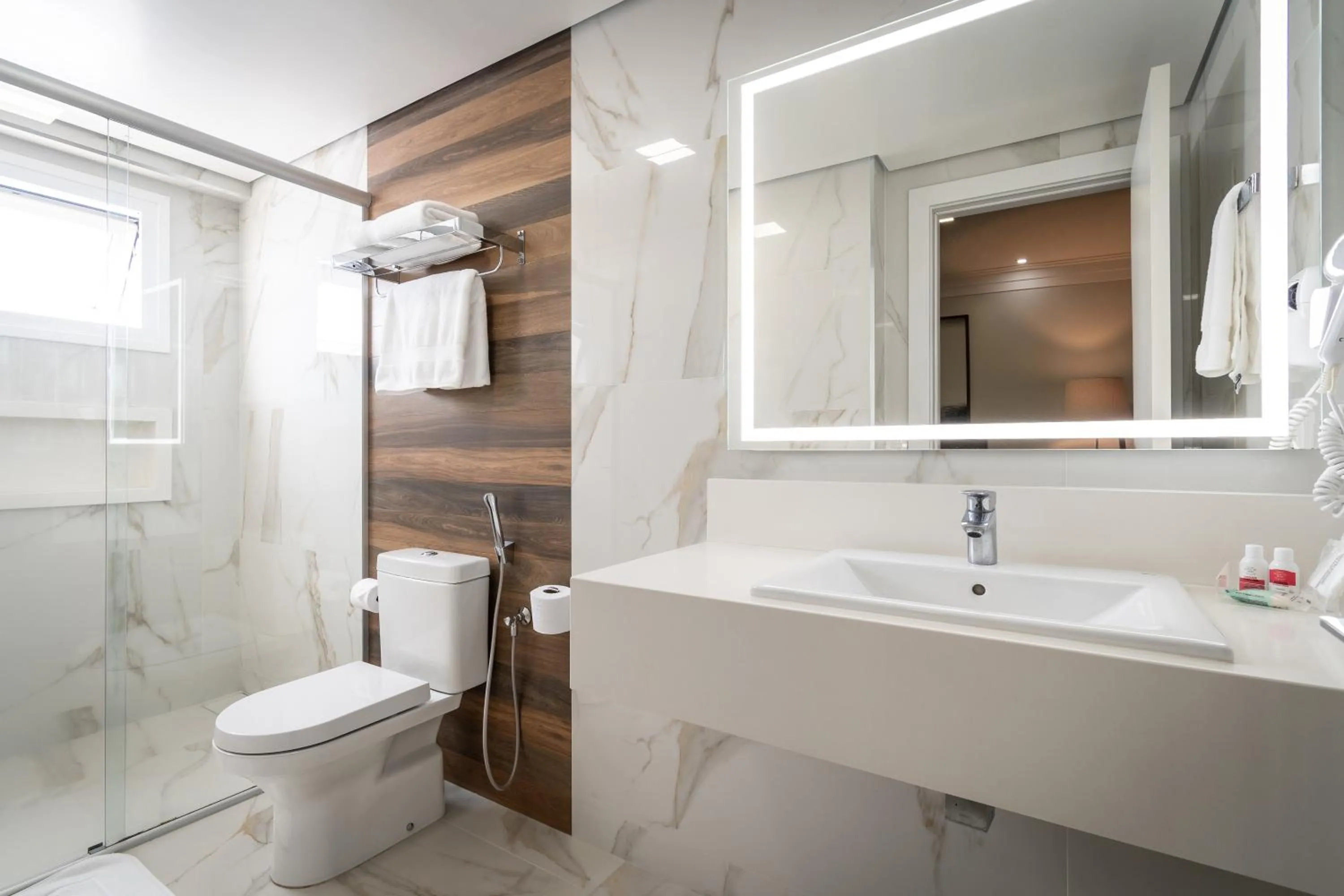 Shower in Hotel Kindermann